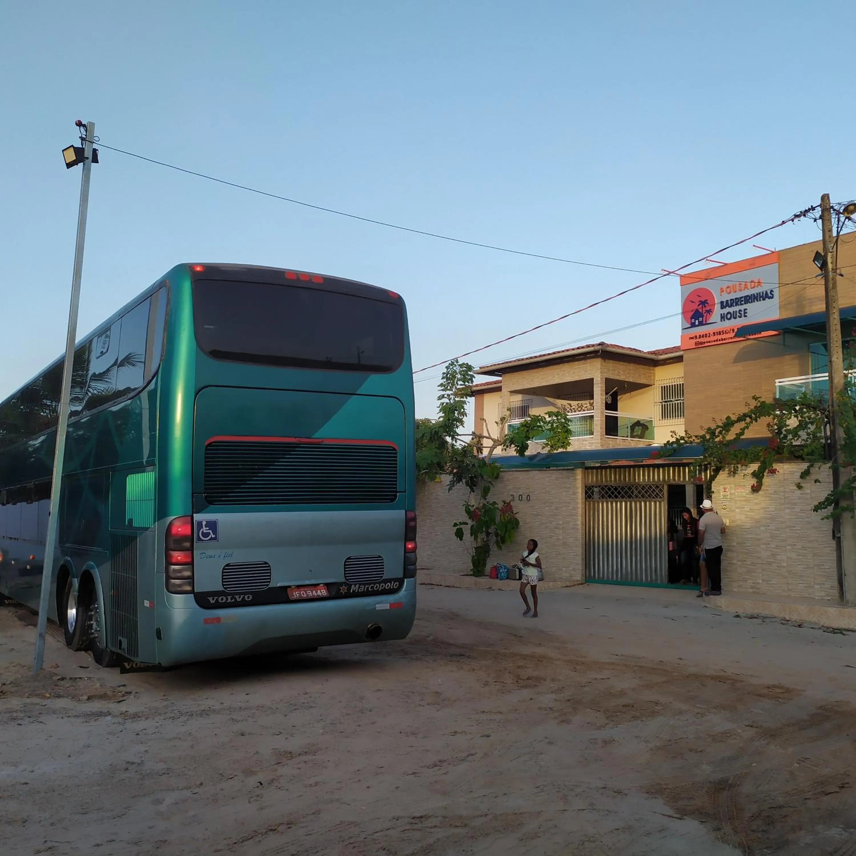 Day in Pousada Barreirinhas House