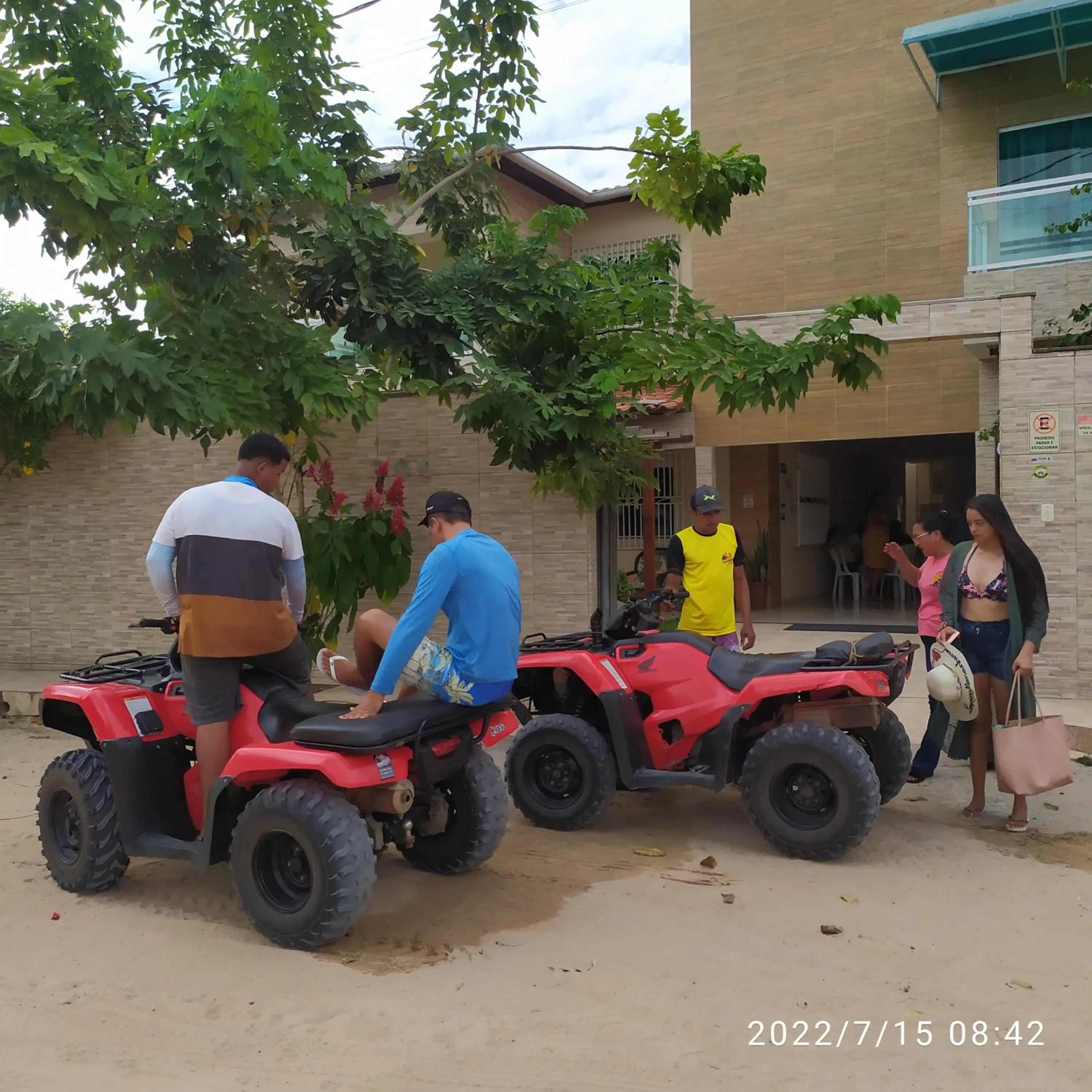 People in Pousada Barreirinhas House