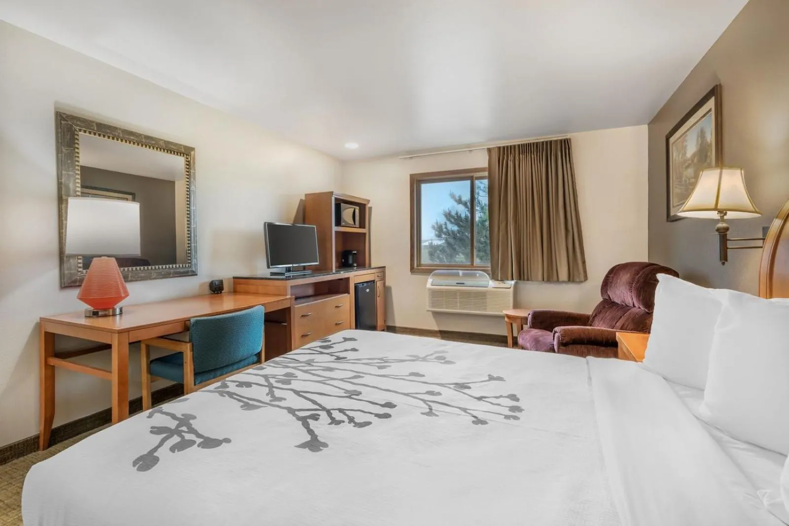 Colstrip Inn & Suites