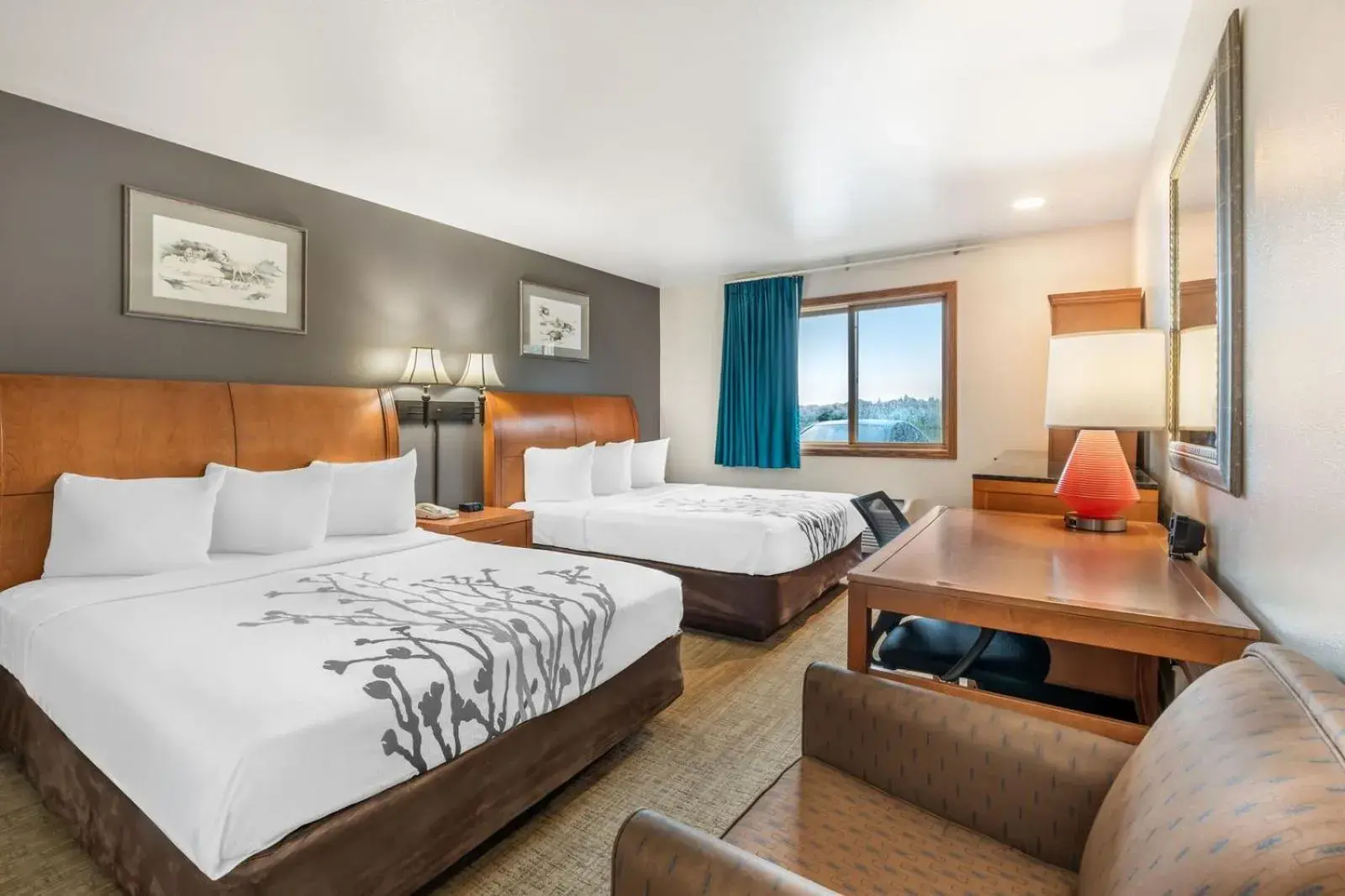 Queen Room with Two Queen Beds in Colstrip Inn & Suites Queen Room with Two Queen Beds in Colstrip Inn & Suites