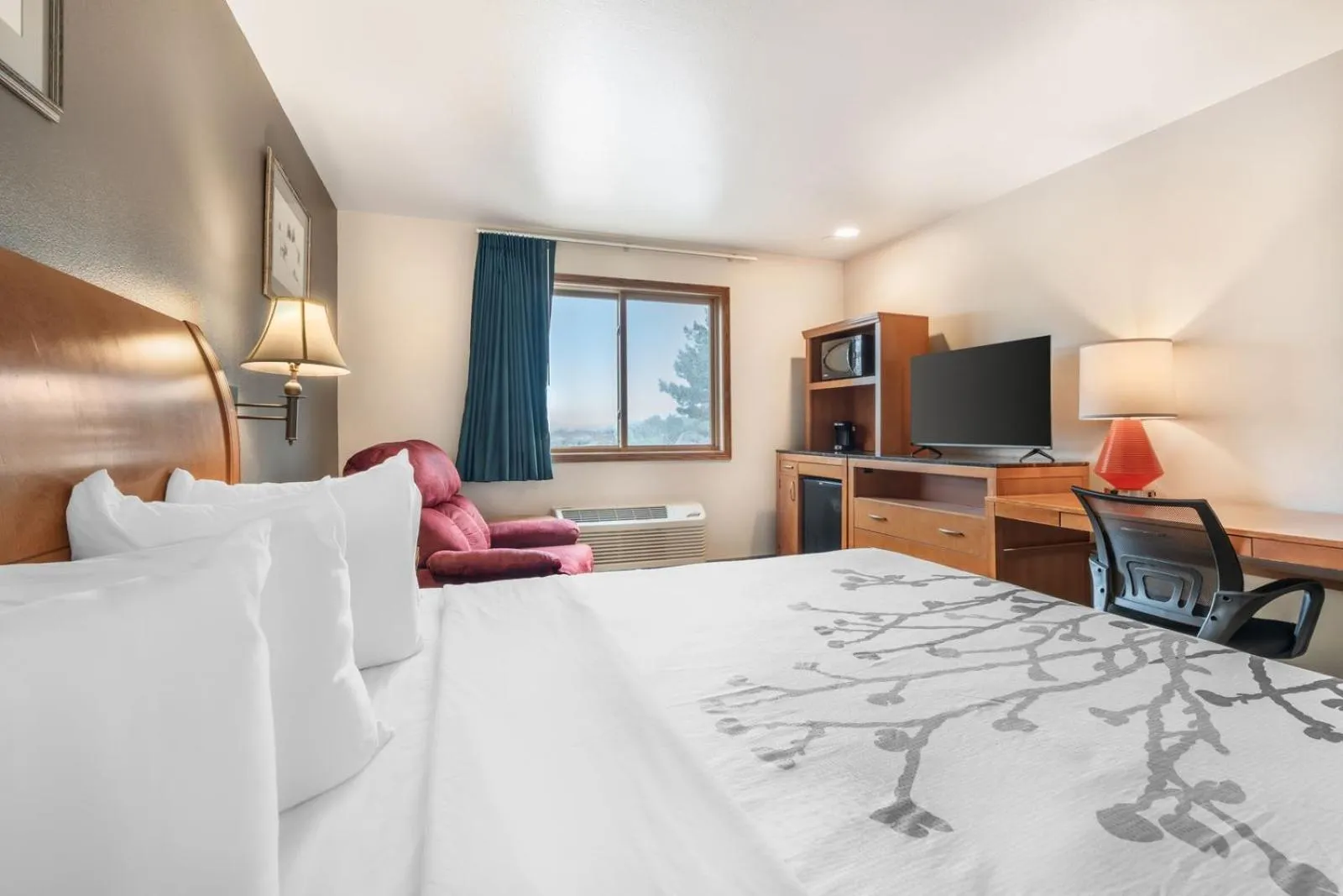 Colstrip Inn & Suites