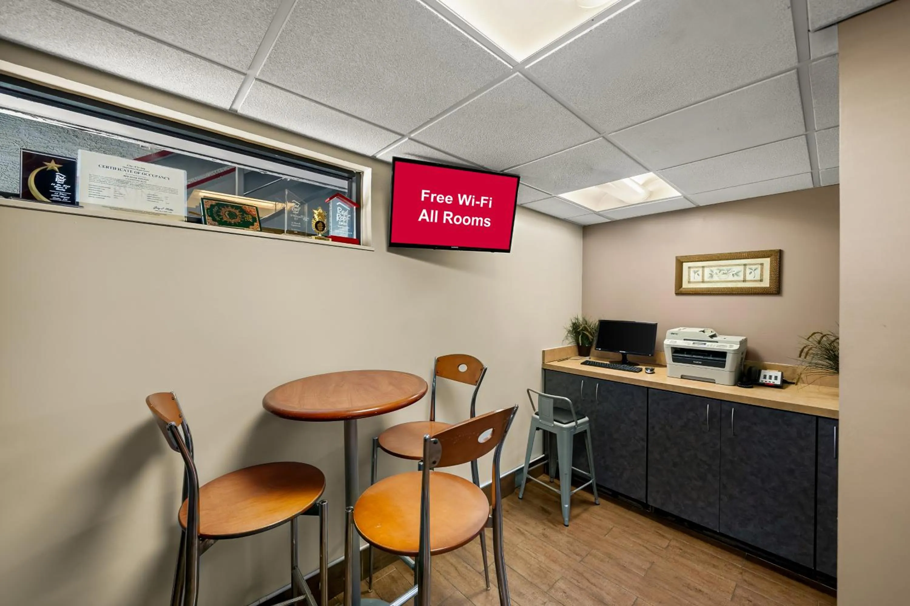 Business facilities in Red Roof Inn Dallas - DFW Airport North