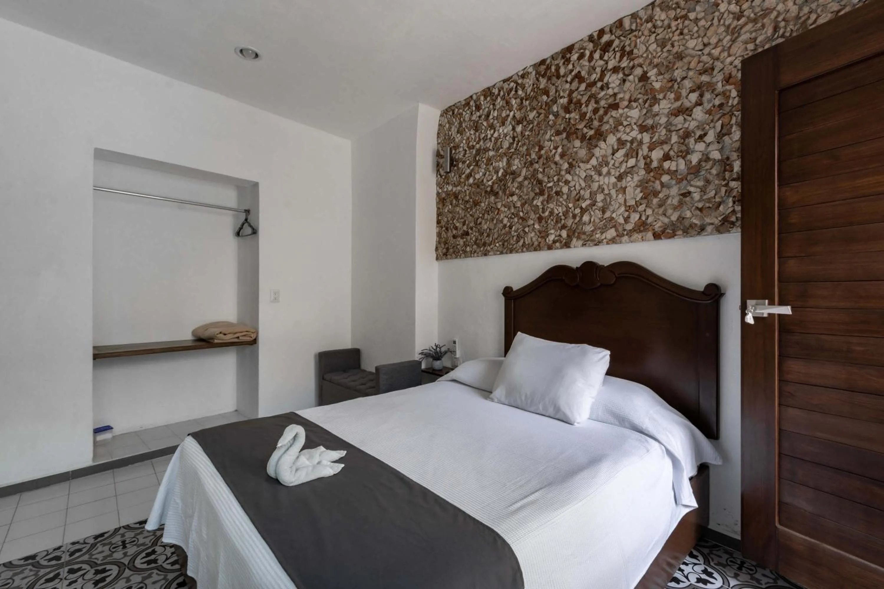 Bed in Hotel Colonial Zaci by GuruHotel