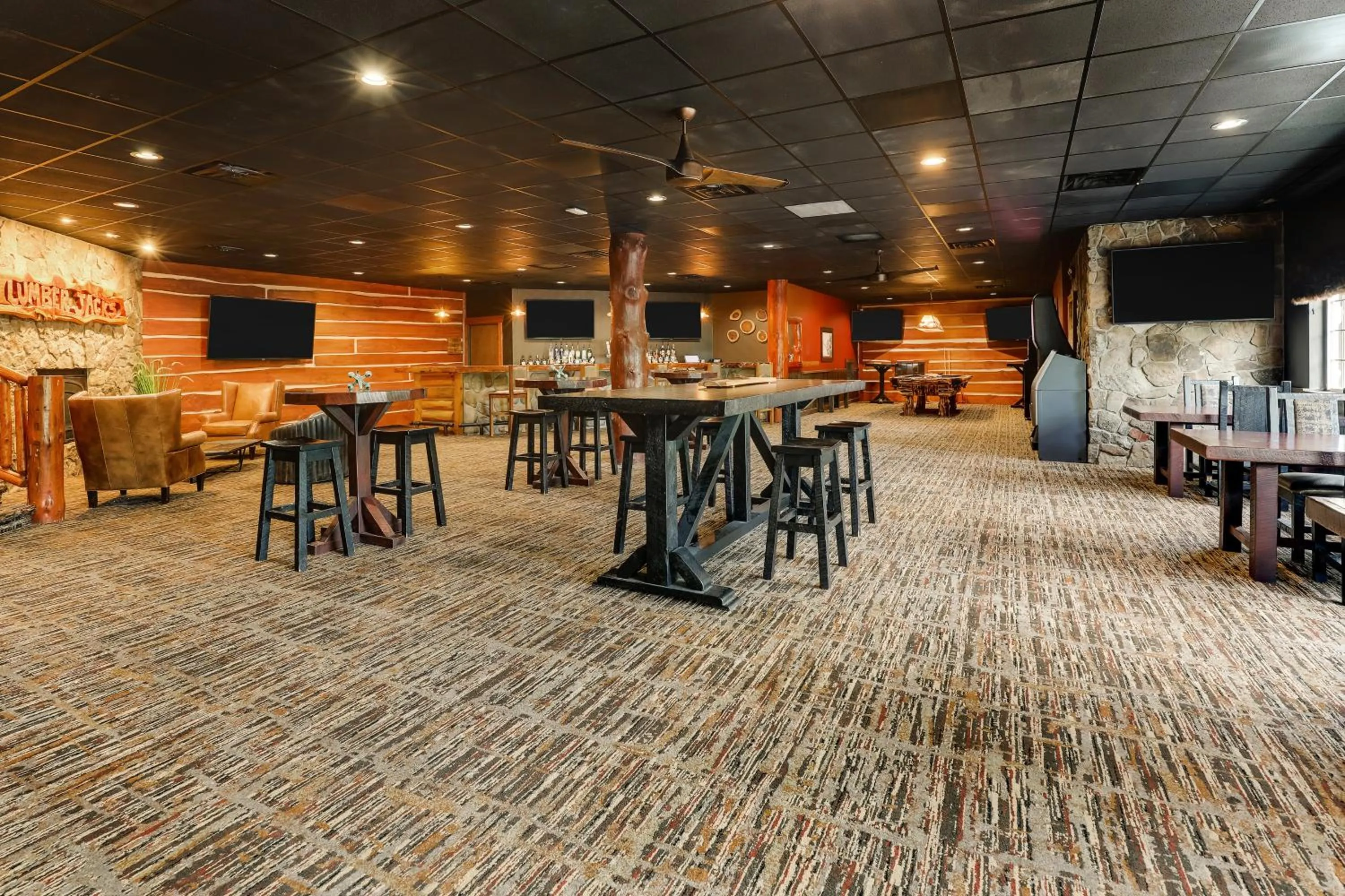 Lounge or bar in Stoney Creek Hotel La Crosse - Onalaska