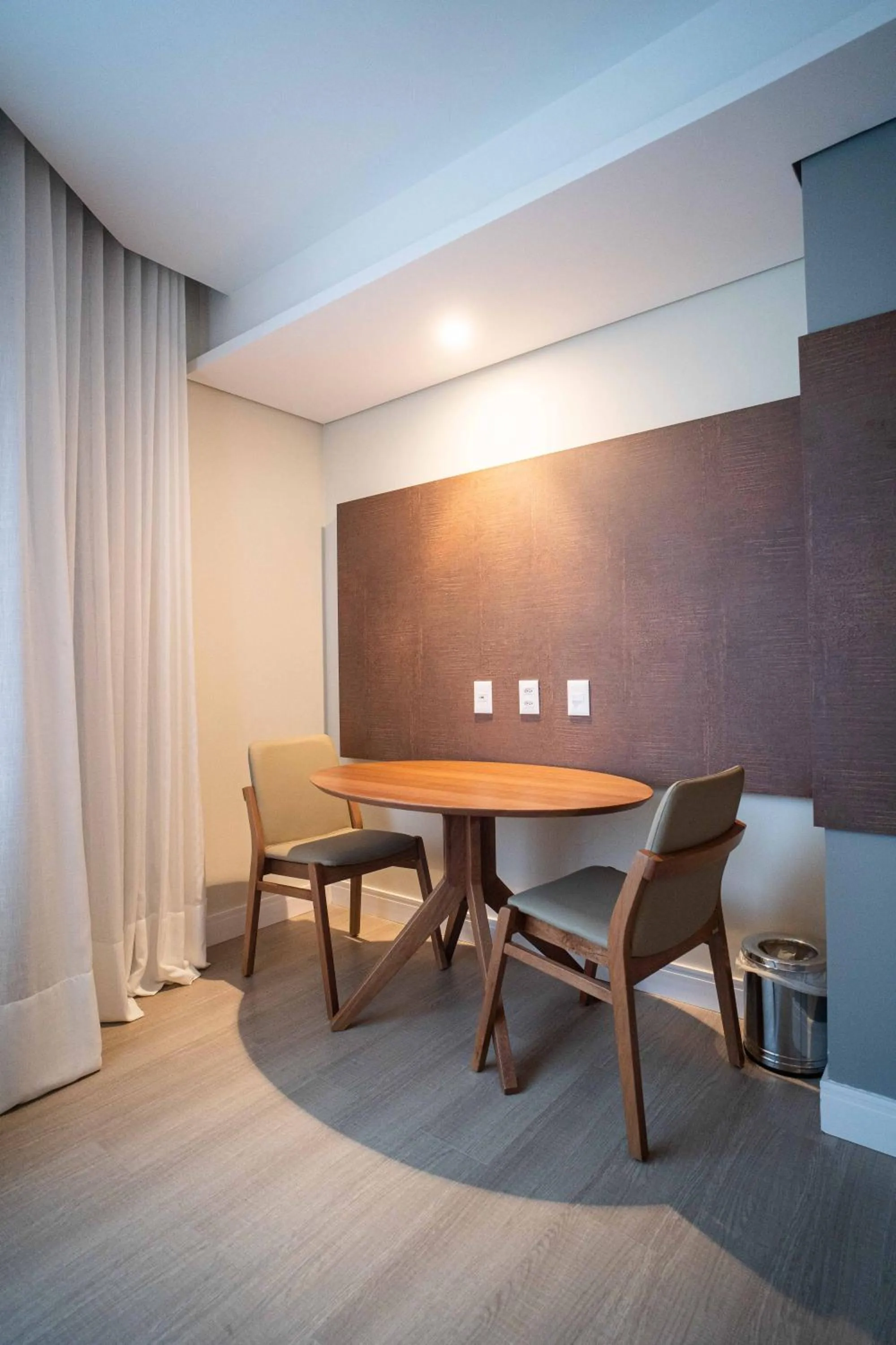 Dining area in Intercity Portofino Florianópolis