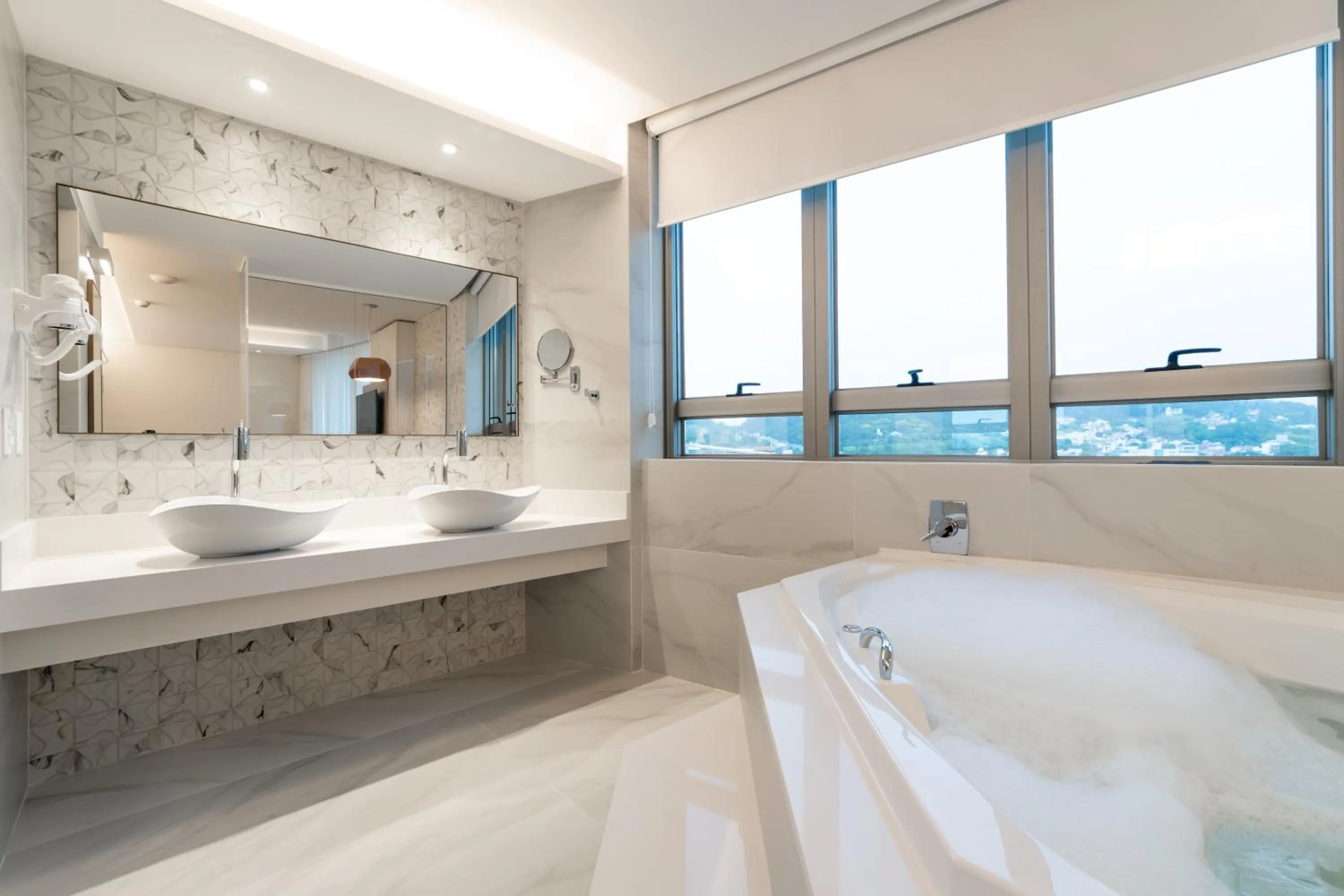 Bathroom in Intercity Portofino Florianópolis