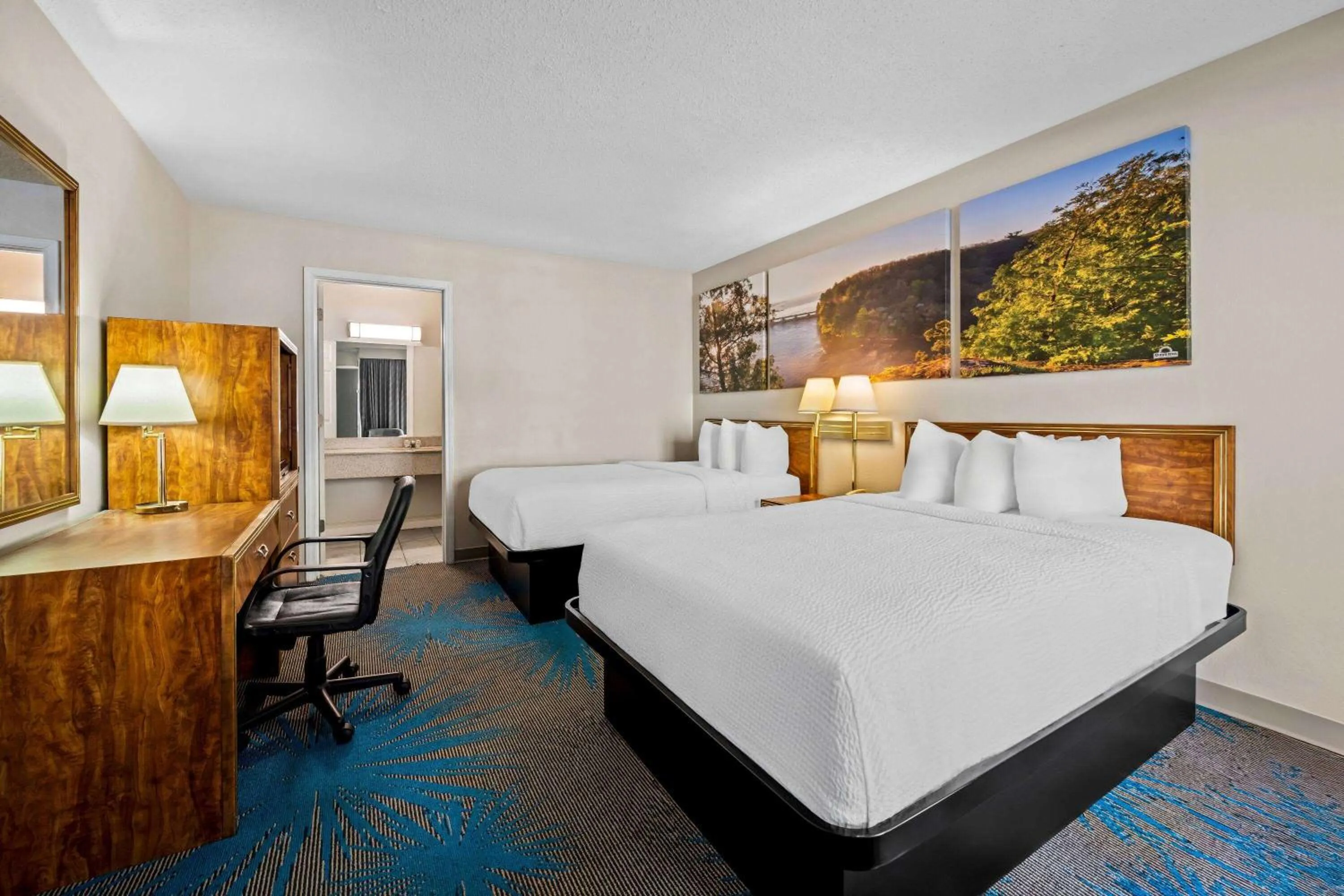 Bed in Days Inn by Wyndham Dubuque