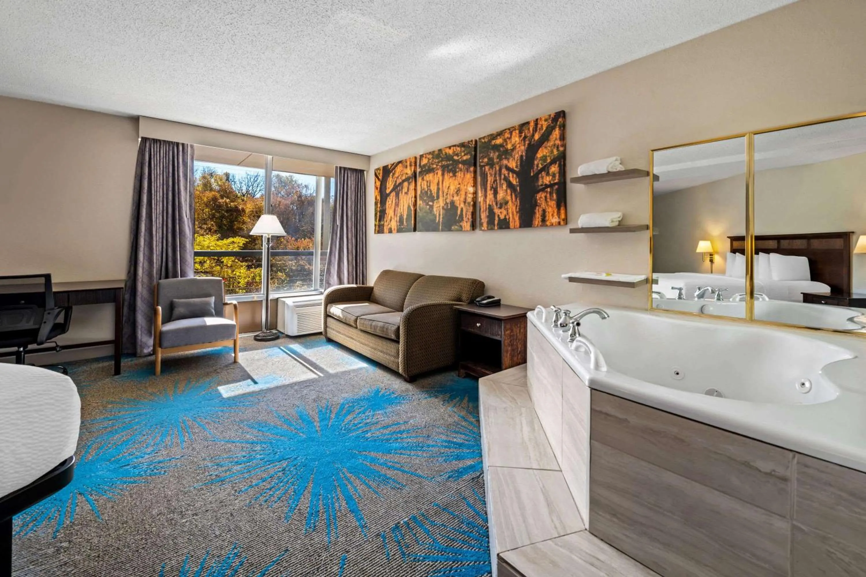 Photo of the whole room in Days Inn by Wyndham Dubuque