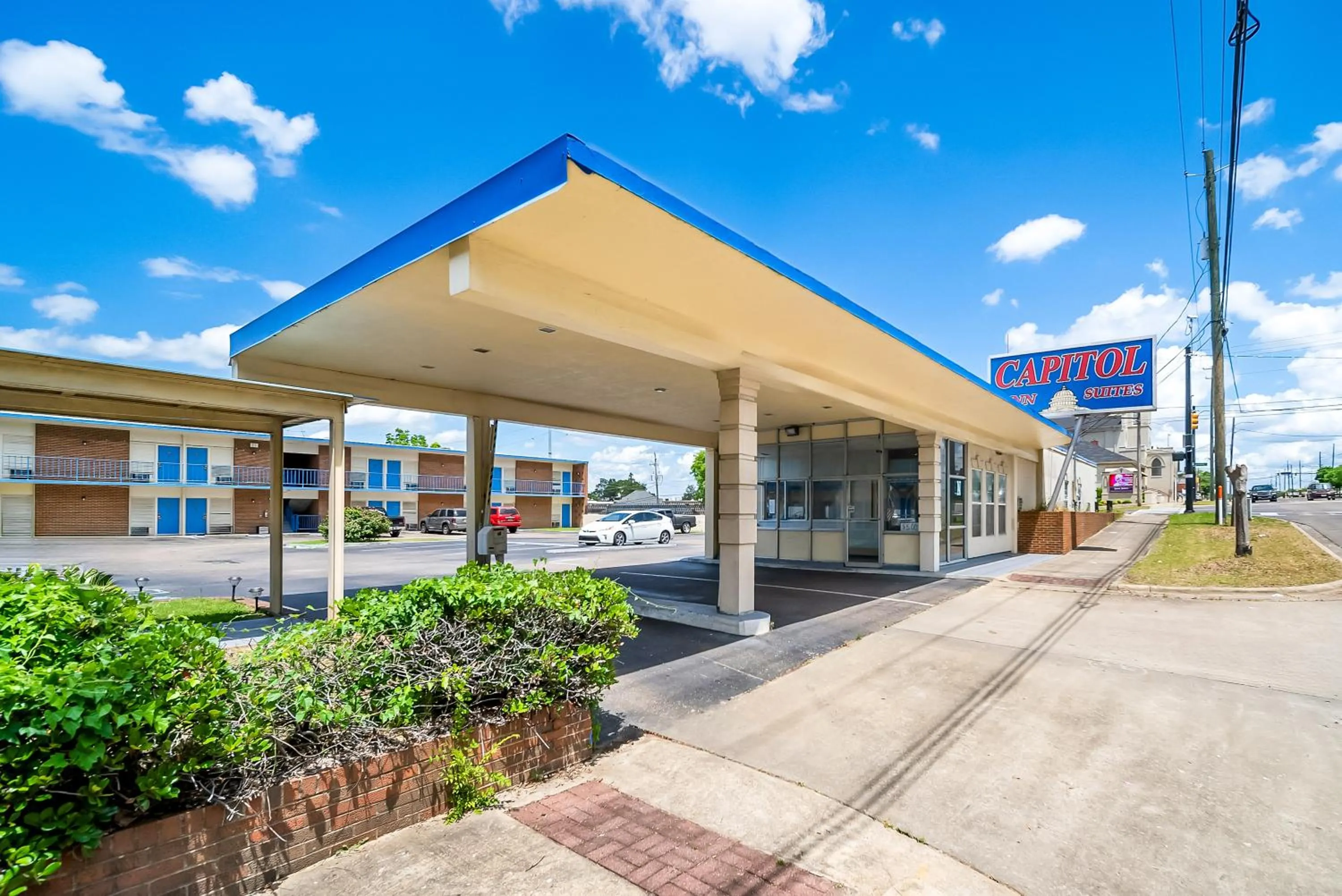 Property building in Capitol Inn and Suites