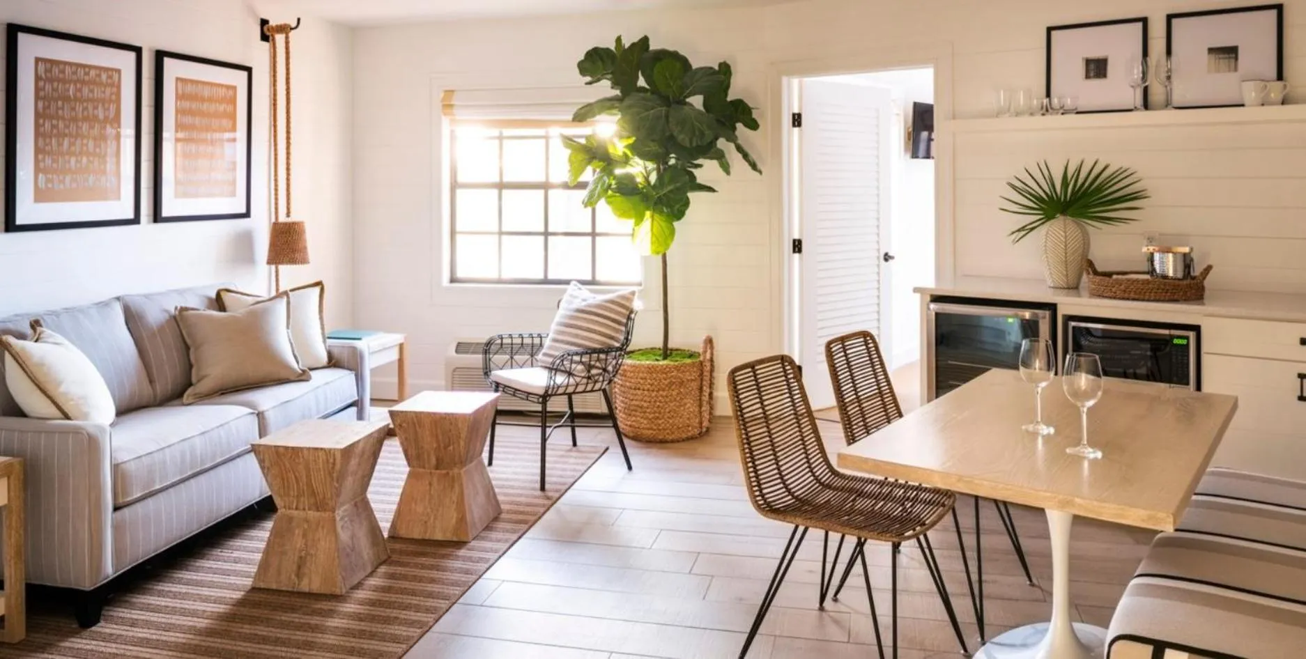 Living room in Inn on the Lakes