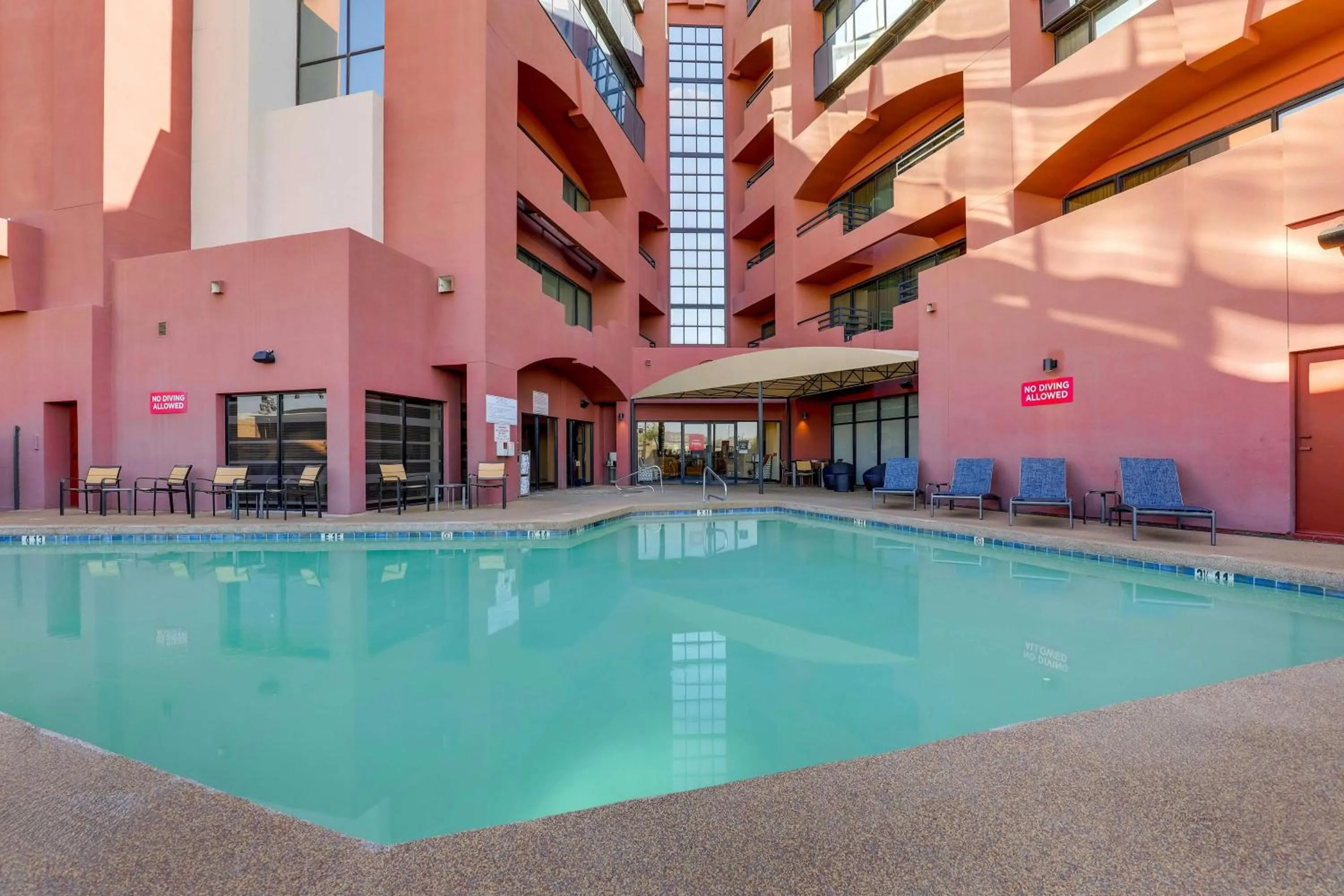 Pool view in Drury Inn & Suites Phoenix Airport