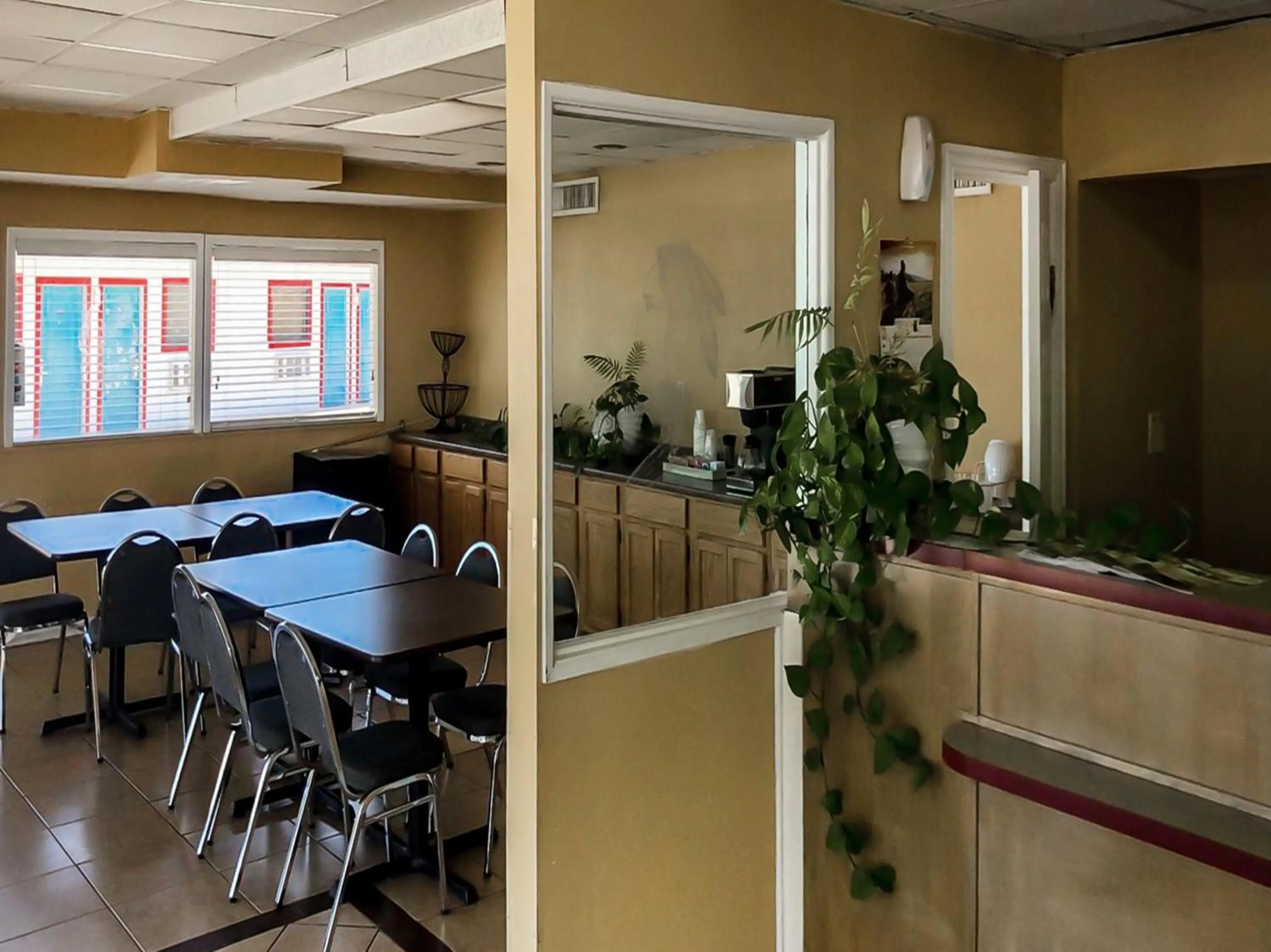 Restaurant/places to eat in OYO Hotel Guymon OK US-54