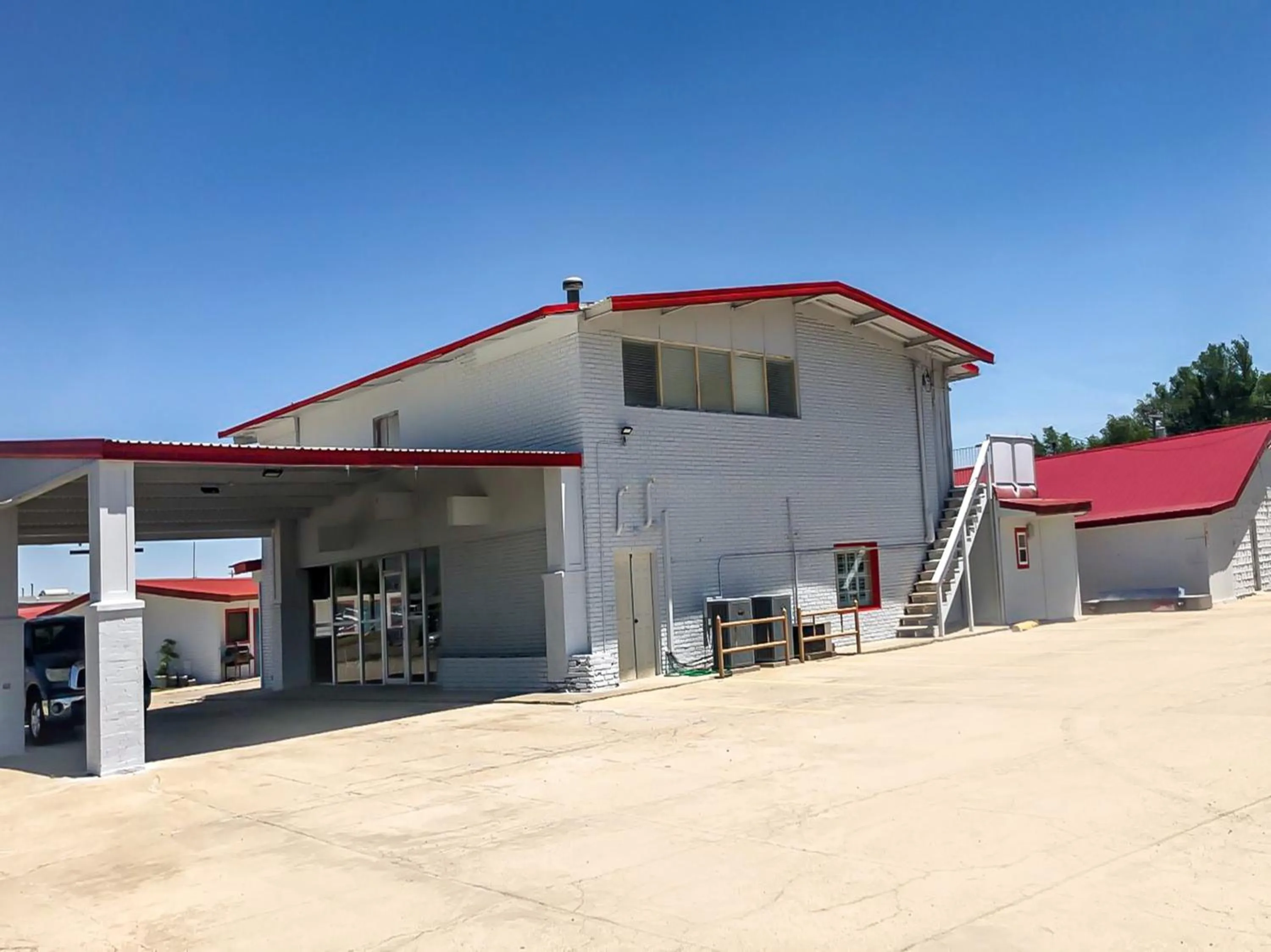 Property building in OYO Hotel Guymon OK US-54