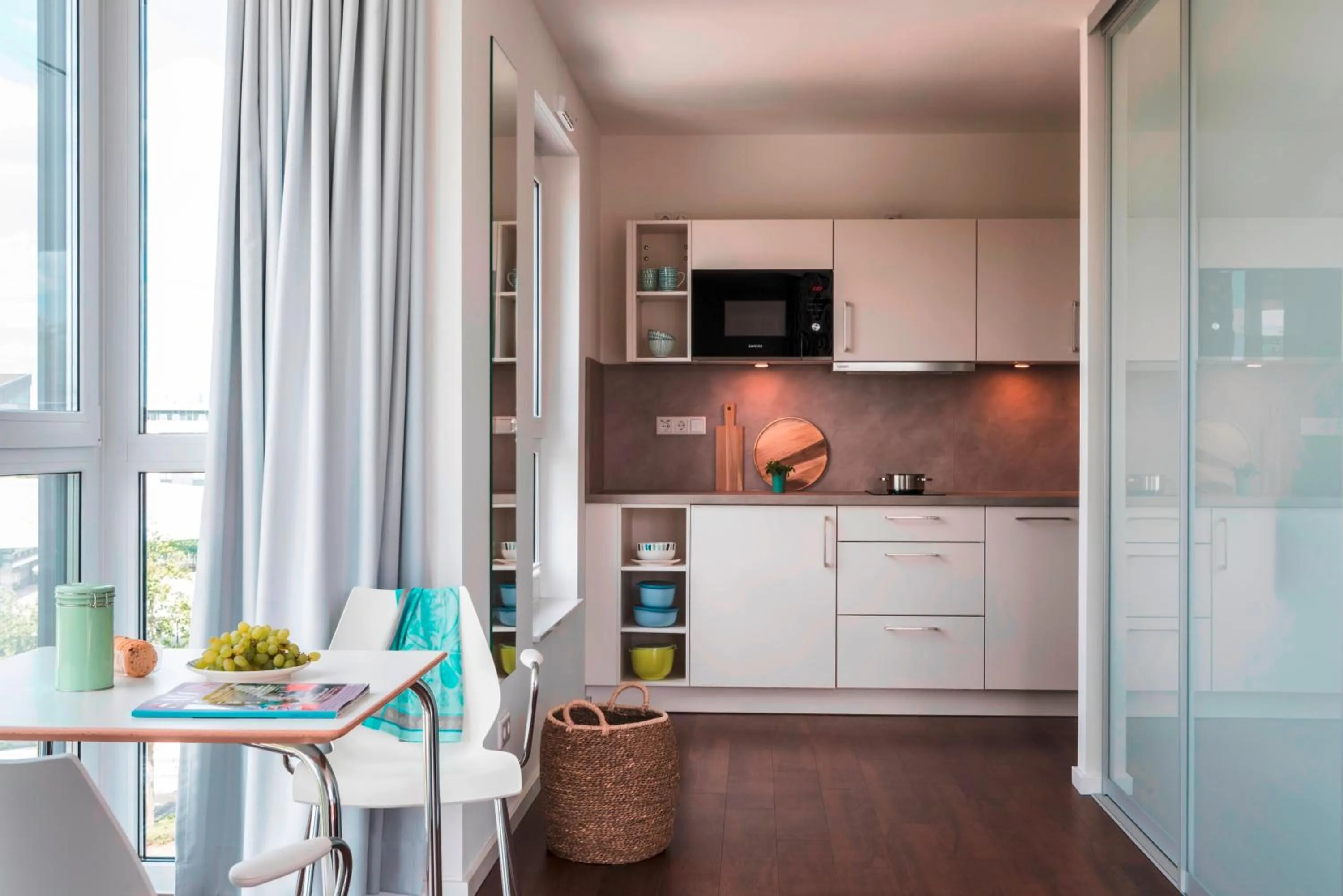 Kitchen or kitchenette in Mintrops Concierge Hotel