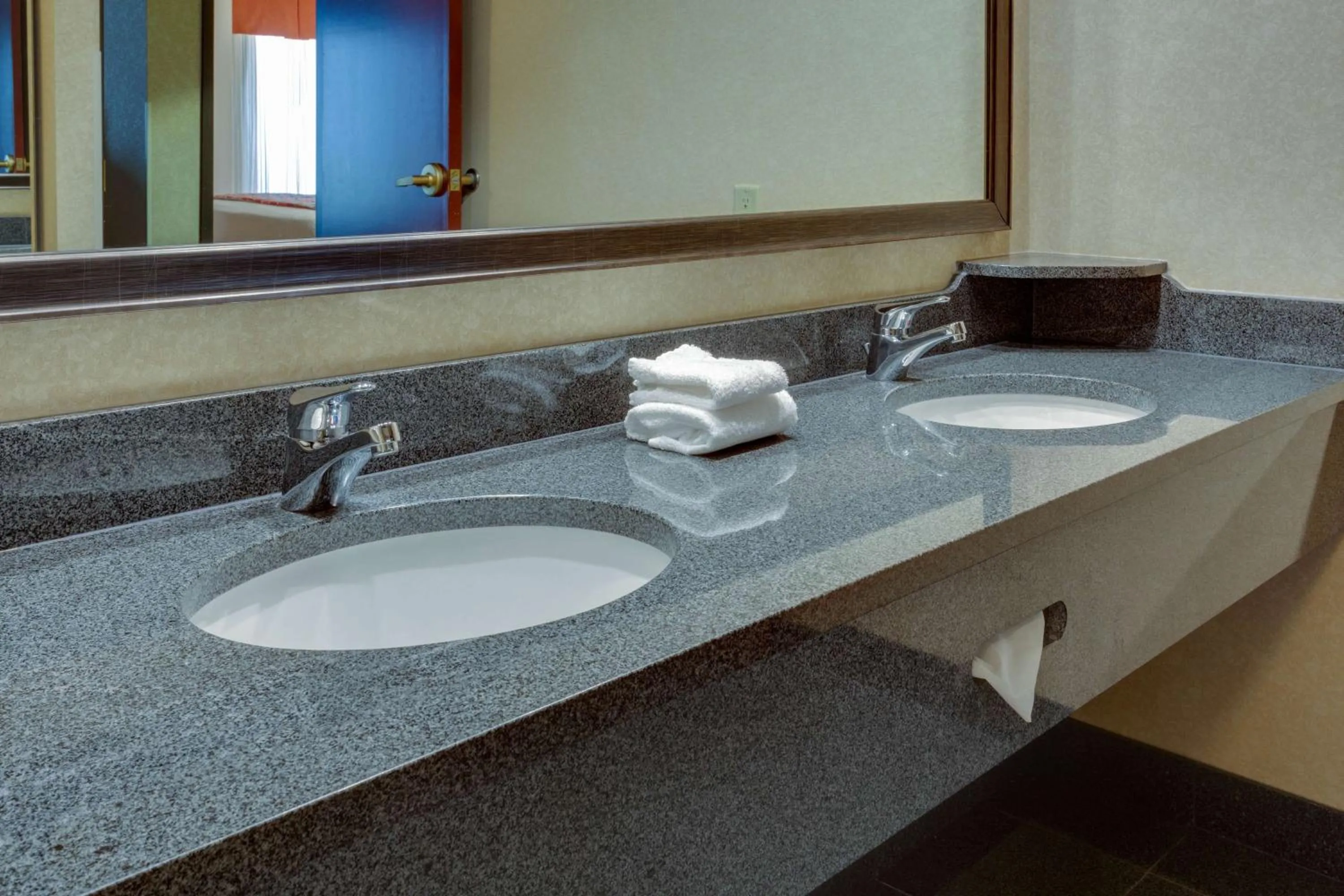 Bathroom in Drury Inn & Suites Memphis Southaven