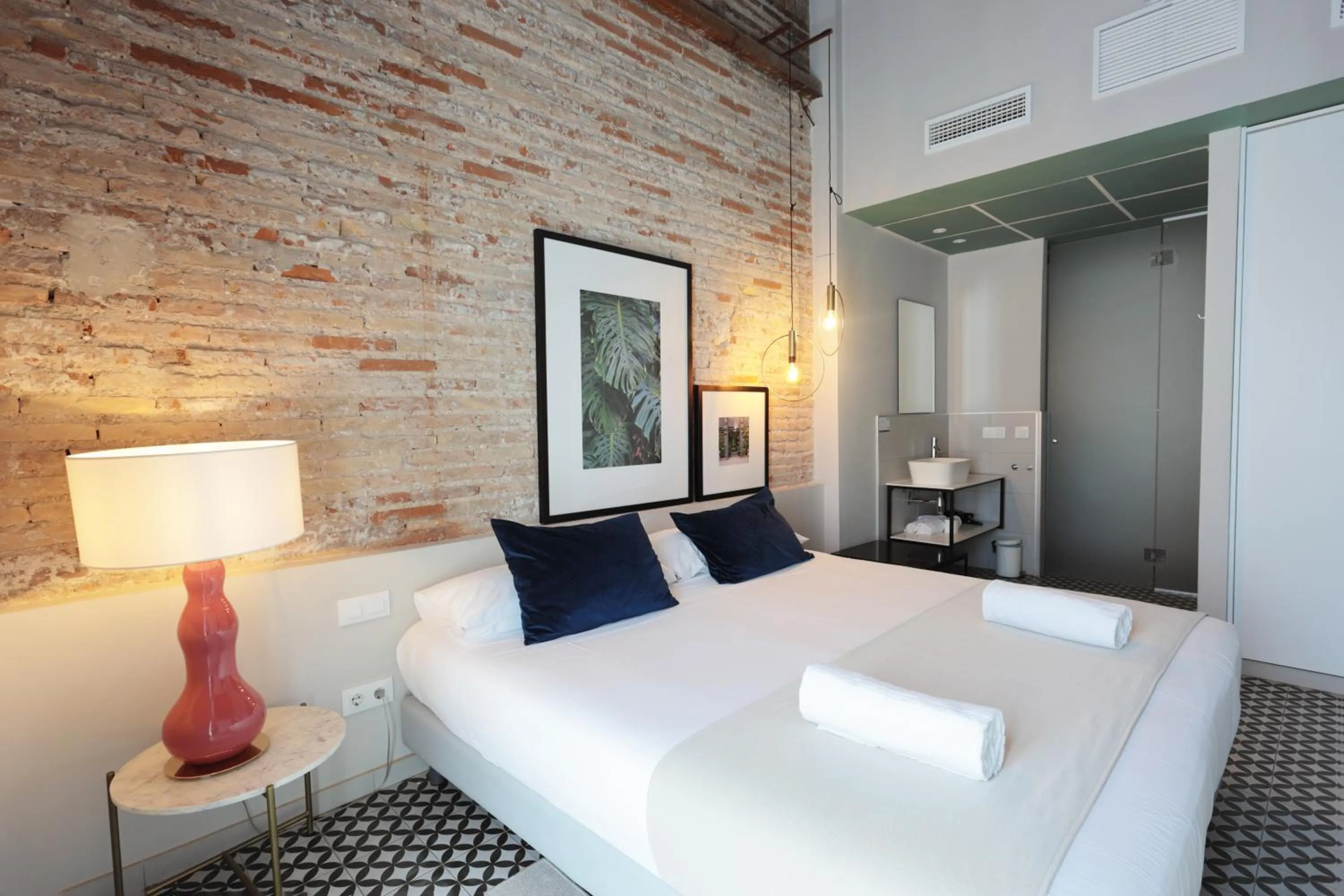 Bed in YOU & CO. Quart Boutique