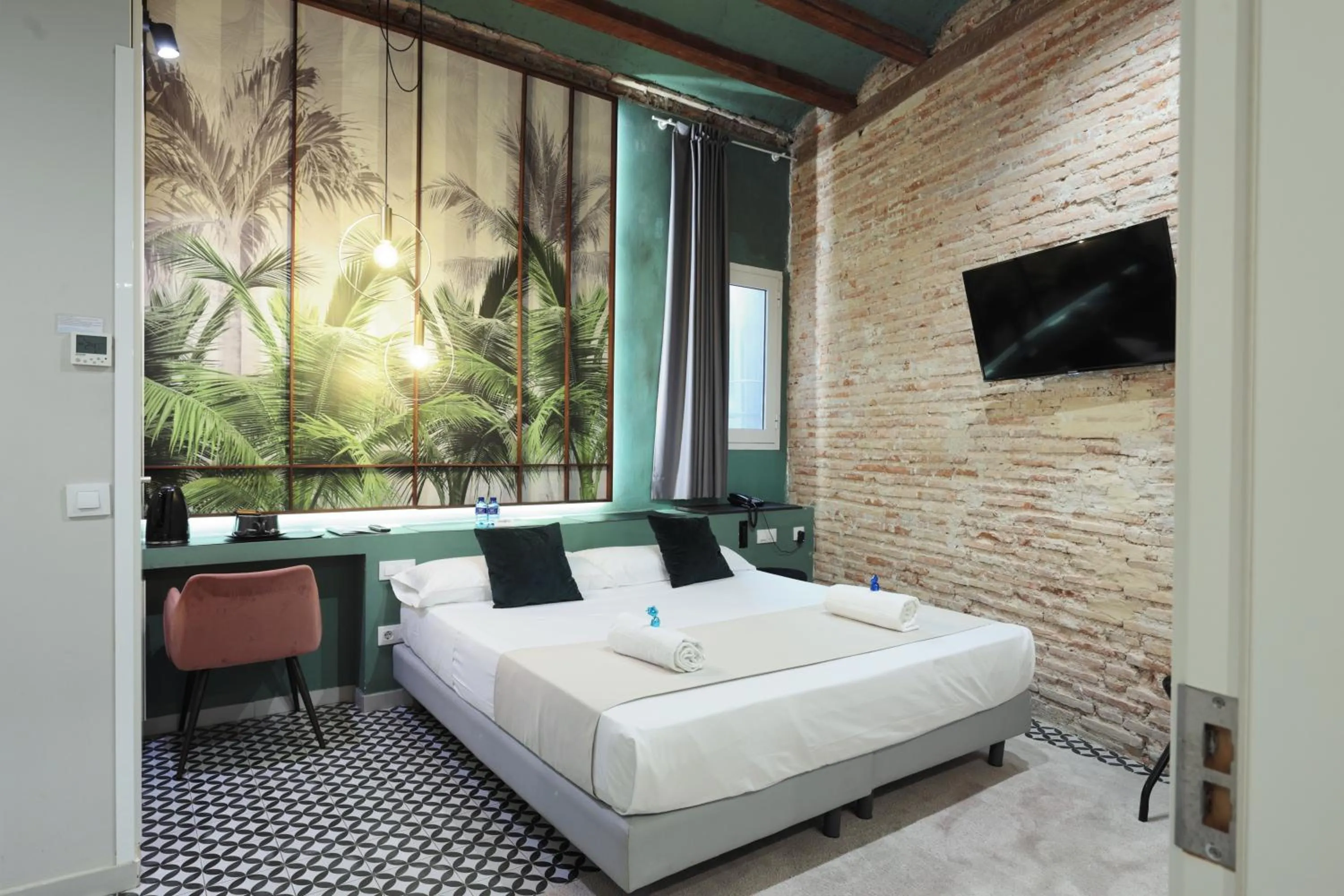 Bed in YOU & CO. Quart Boutique