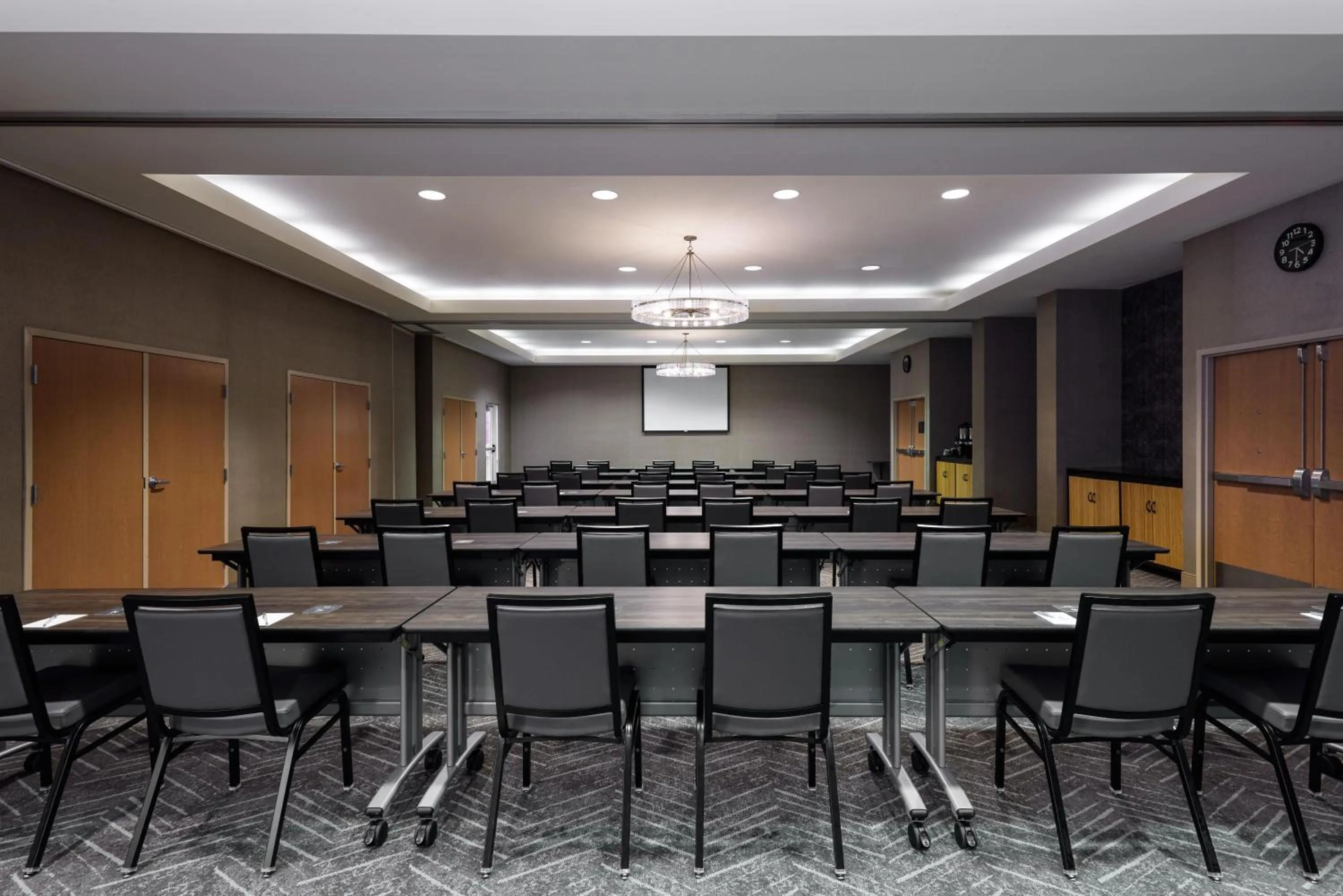 Meeting/conference room in Hyatt House Seattle Bellevue