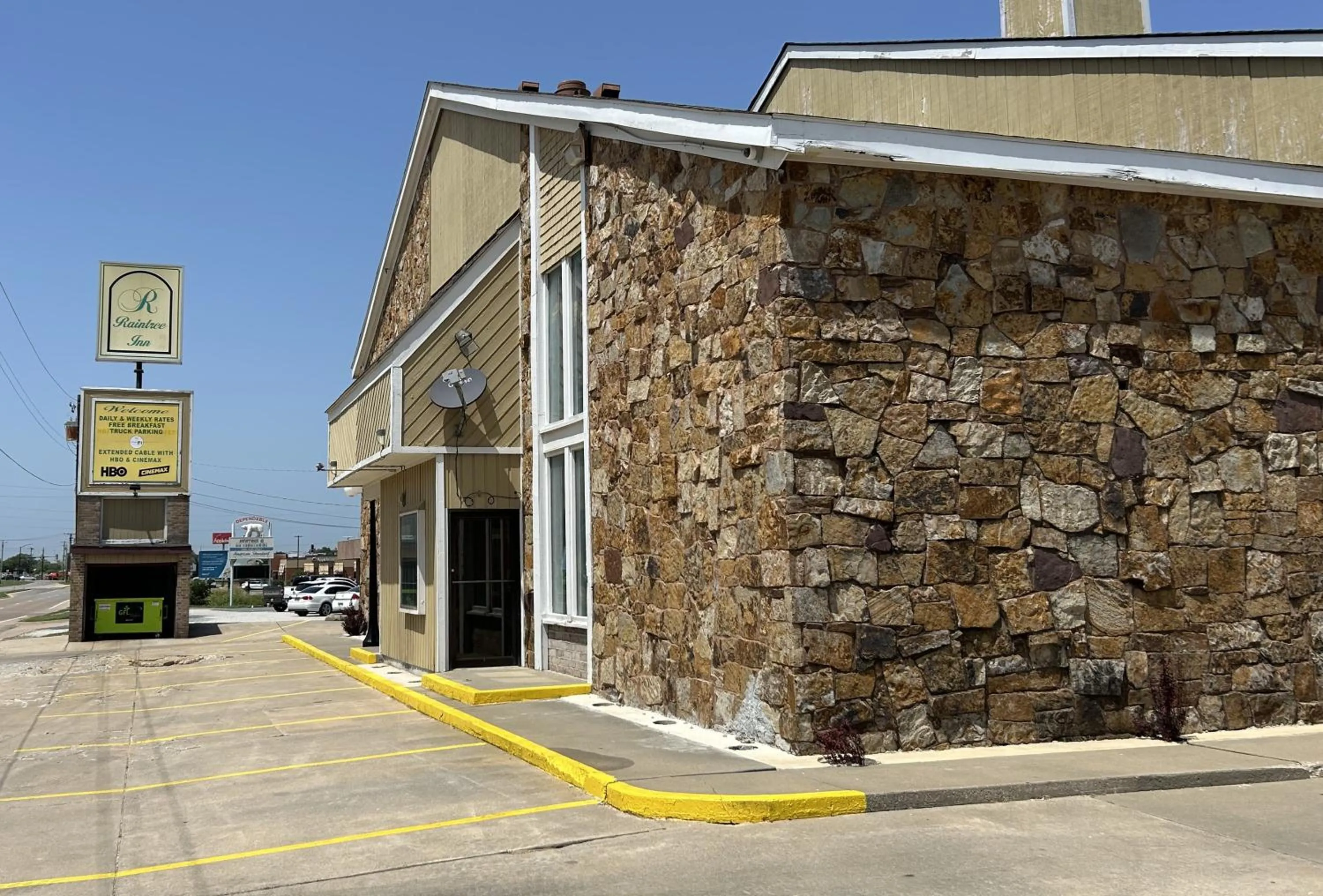 Property building in Motel 6 Ada OK