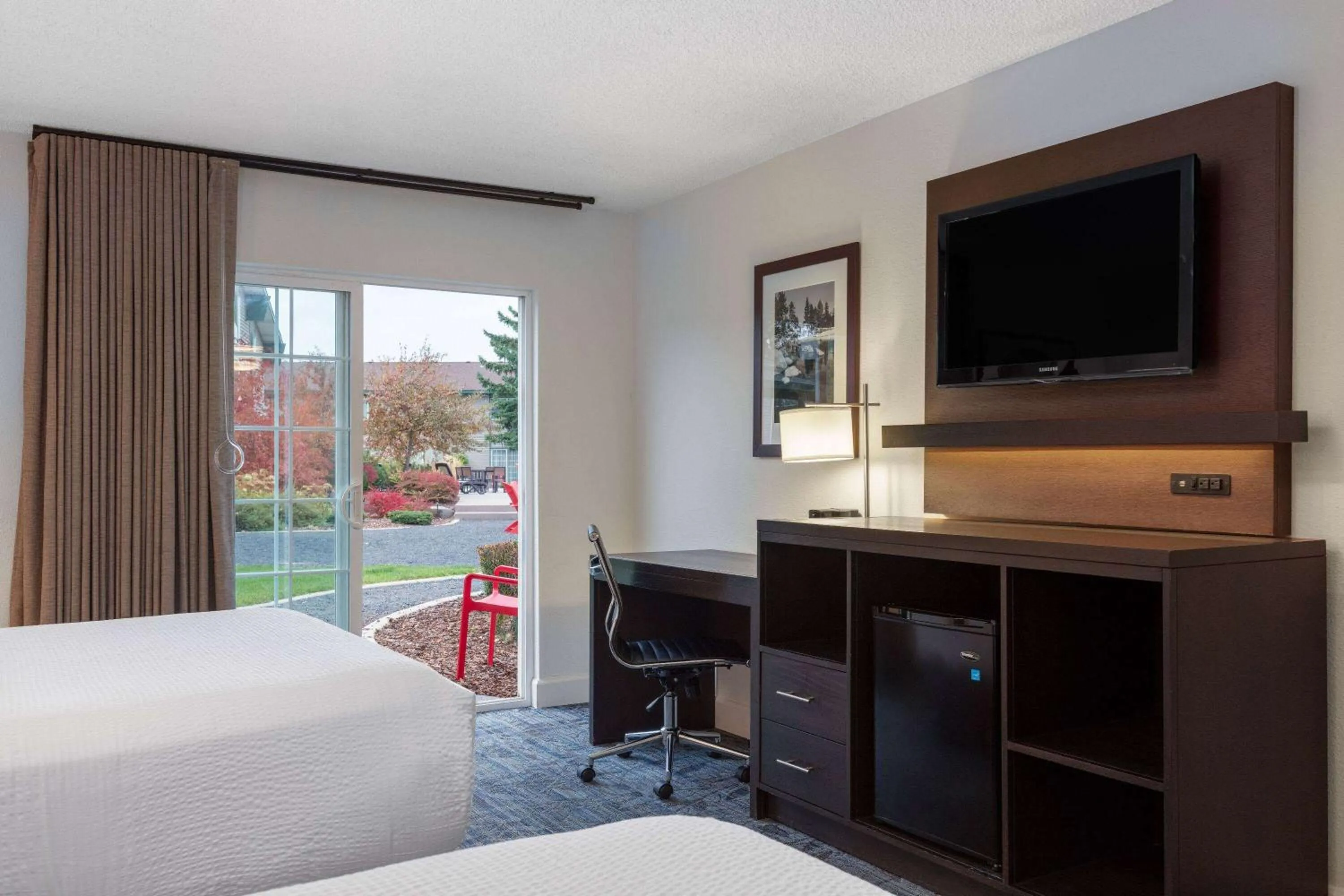 Photo of the whole room, Bed in Ramada by Wyndham Spokane Airport