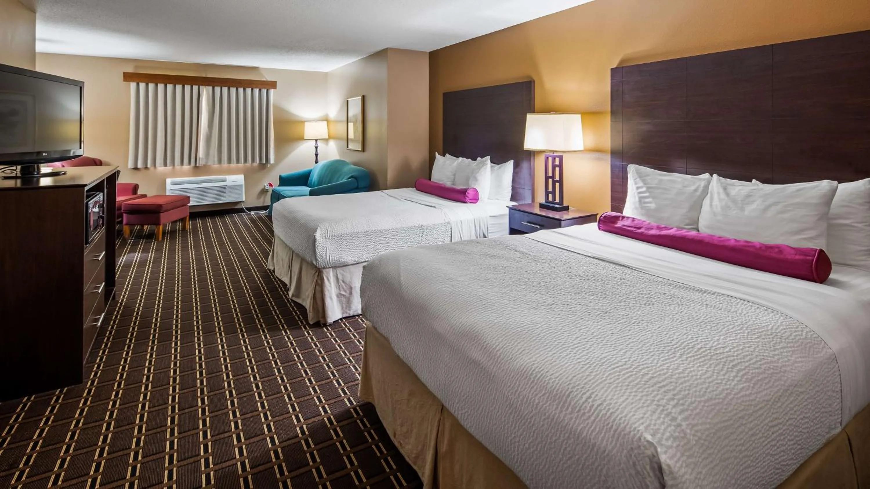 Bedroom, Bed in Best Western Dodgeville Inn & Suites