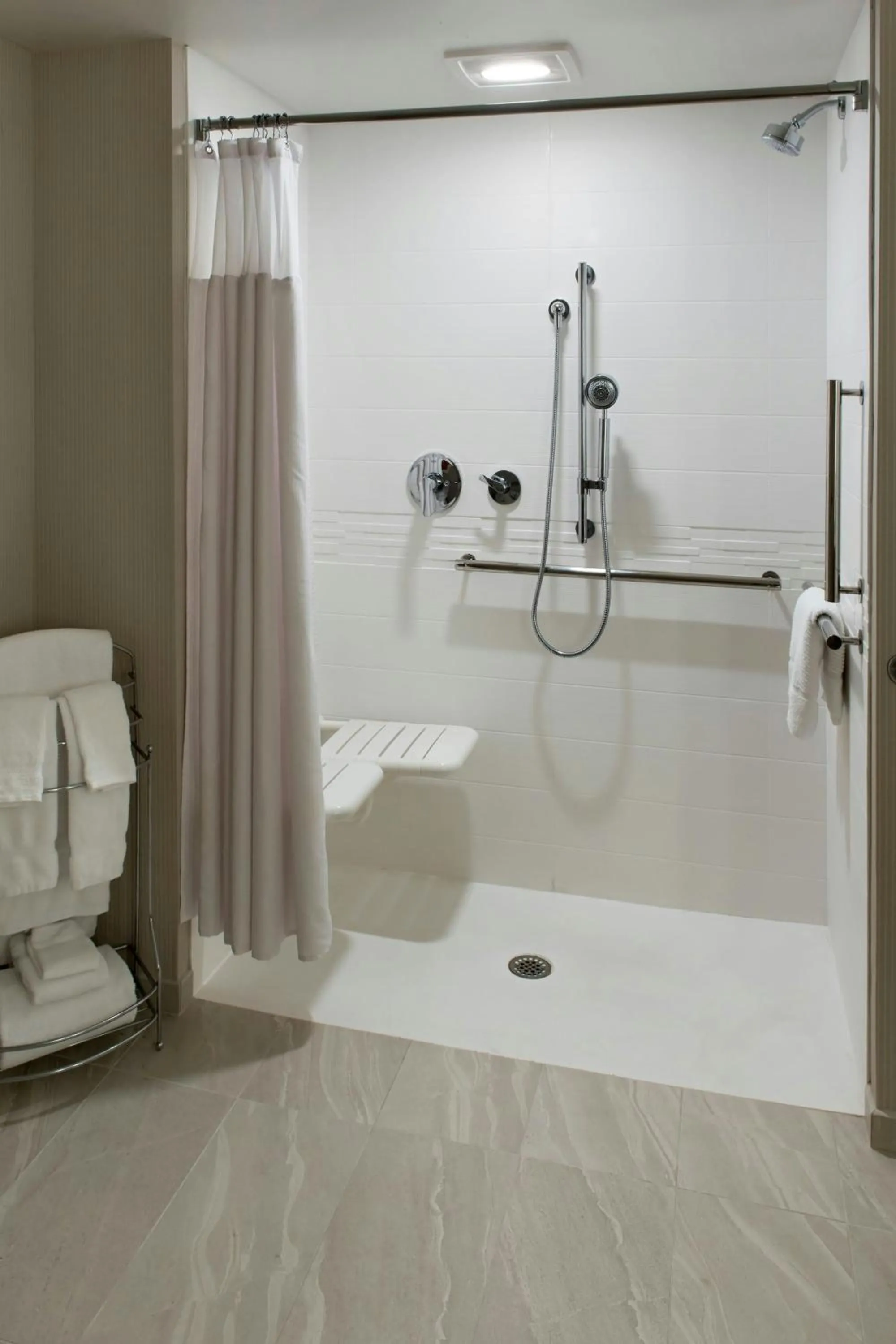 Bathroom in Delta Hotels by Marriott Utica