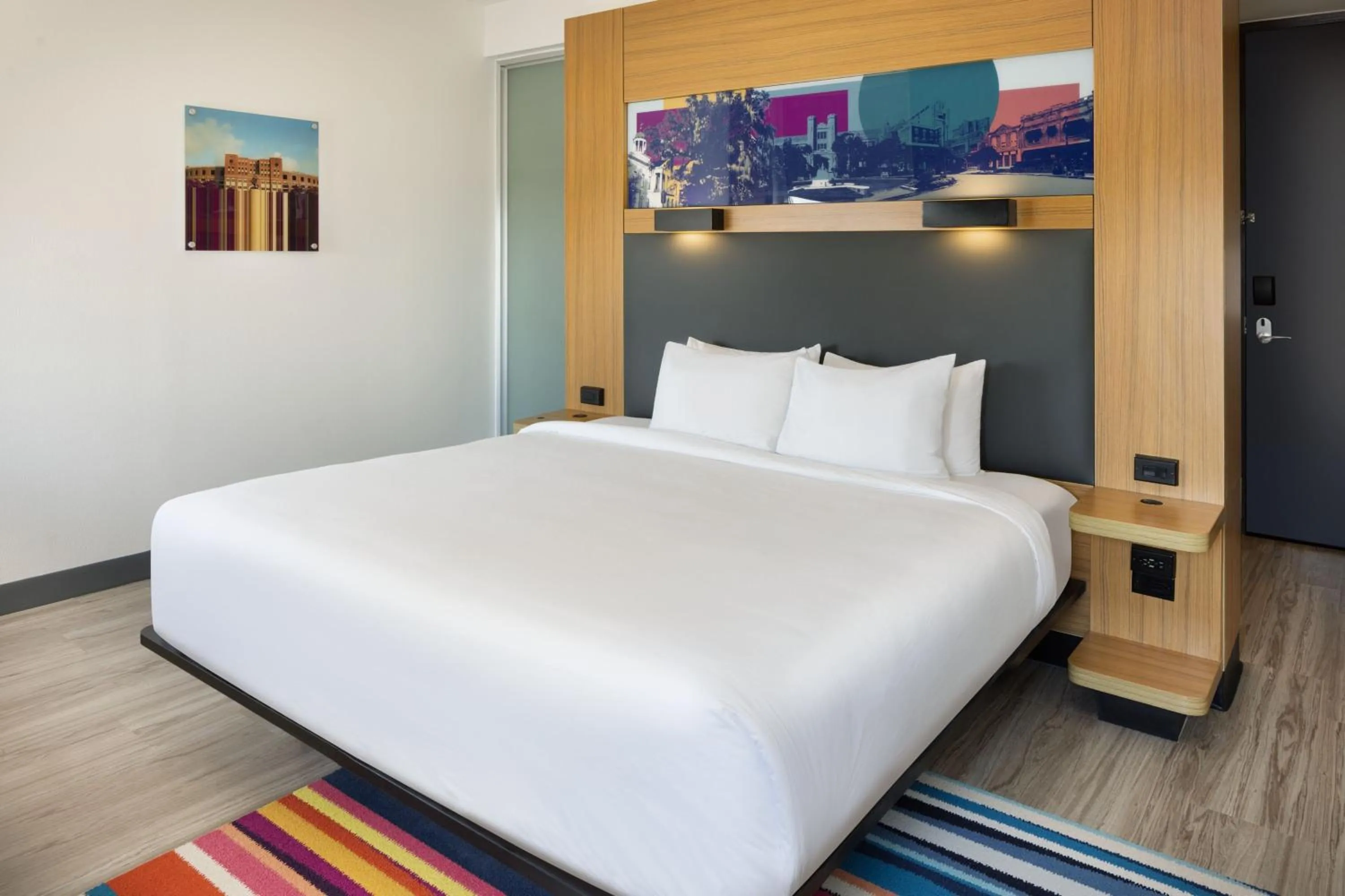 Photo of the whole room, Bed in Aloft Tallahassee Downtown