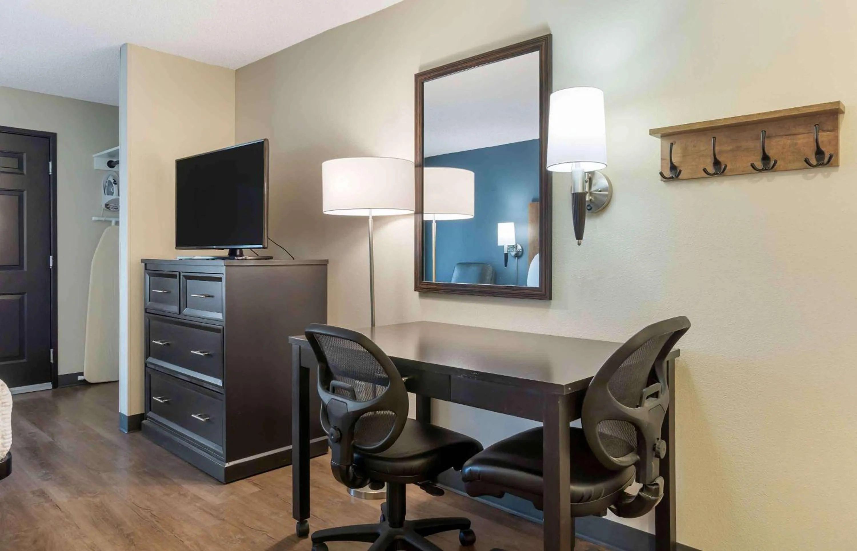 Bedroom in Extended Stay America Suites - Seattle - Redmond