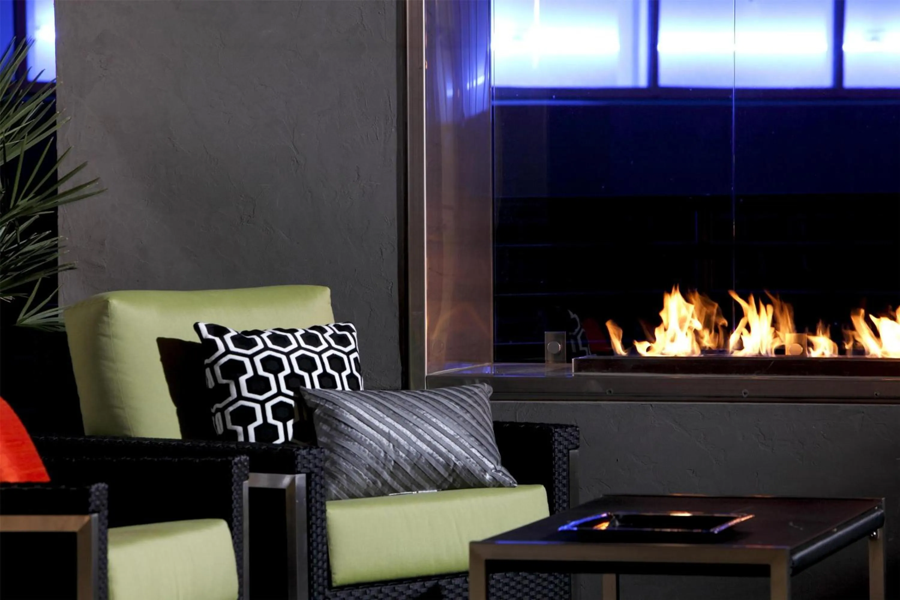 Lounge or bar in Hyatt House Charlotte Center City