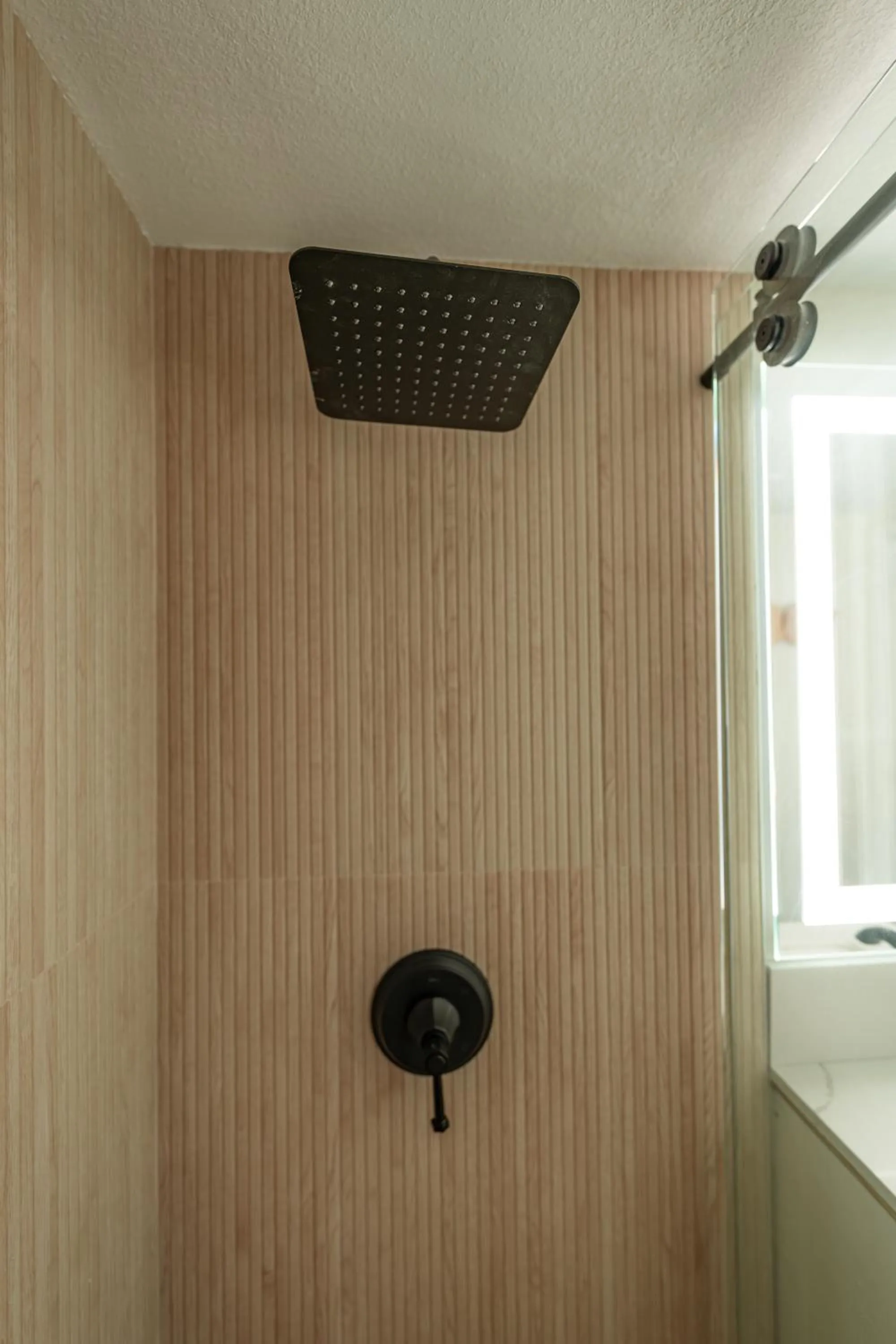 Shower in Seahorse Beach Bungalows
