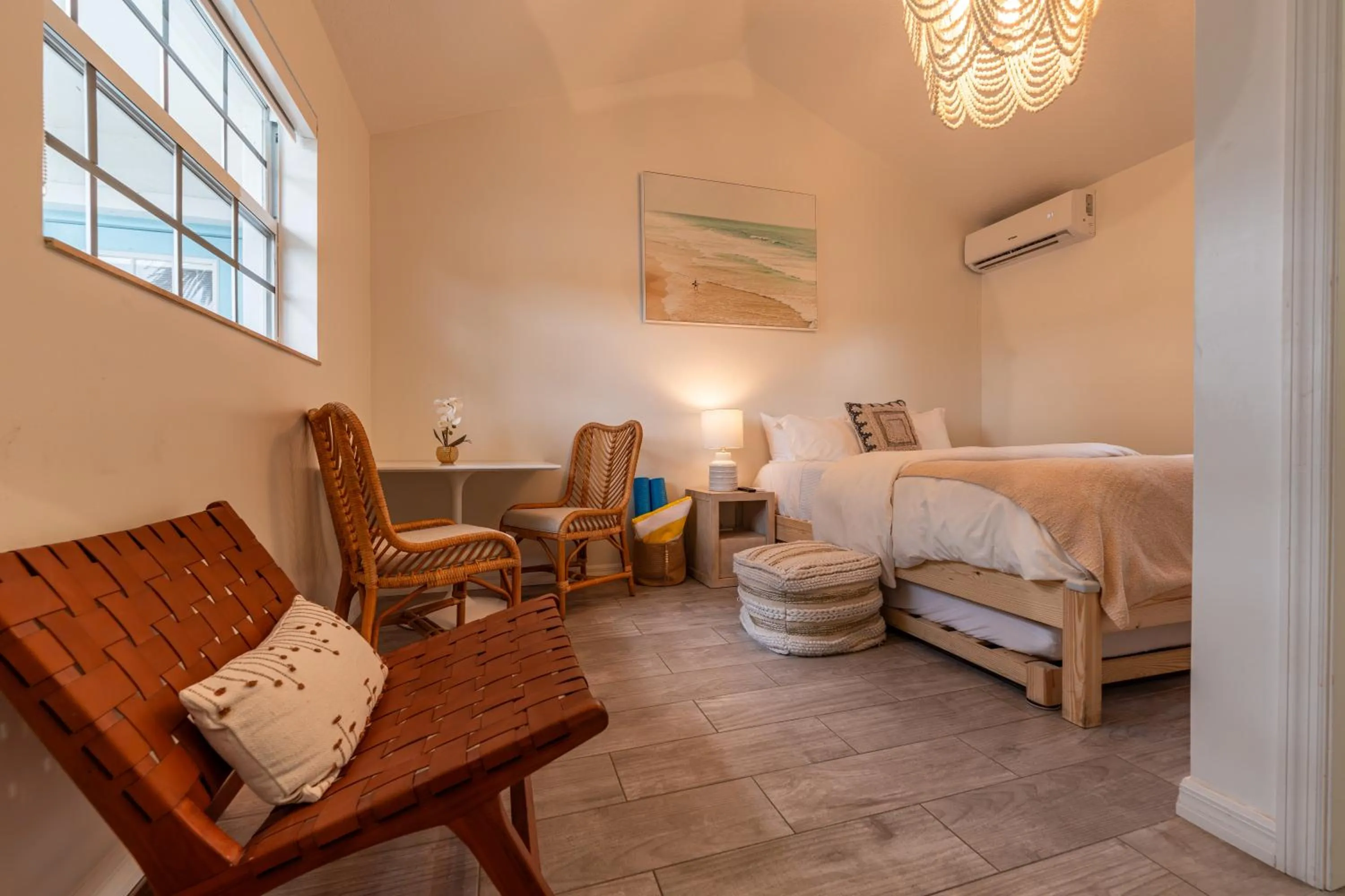 Photo of the whole room, Bed in Seahorse Beach Bungalows