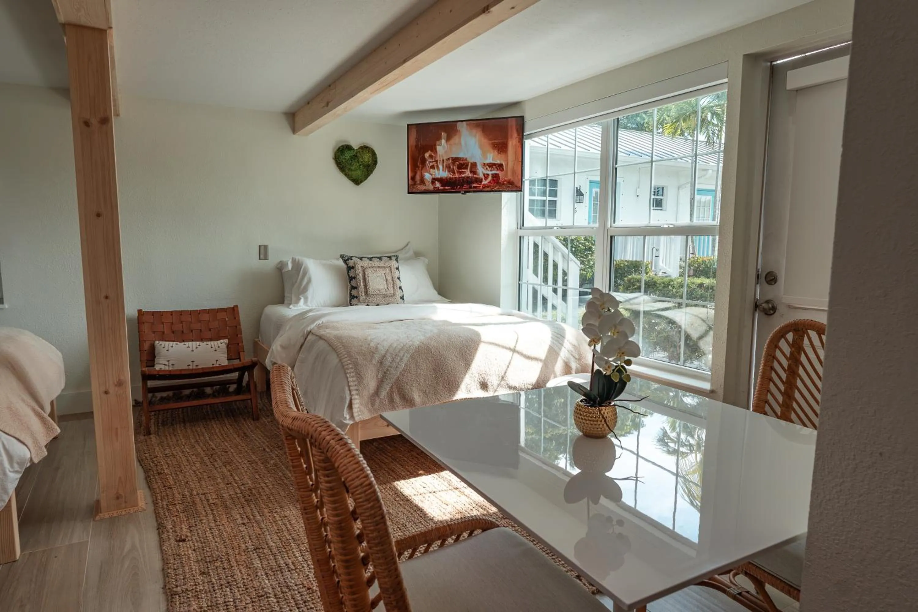 Bed in Seahorse Beach Bungalows