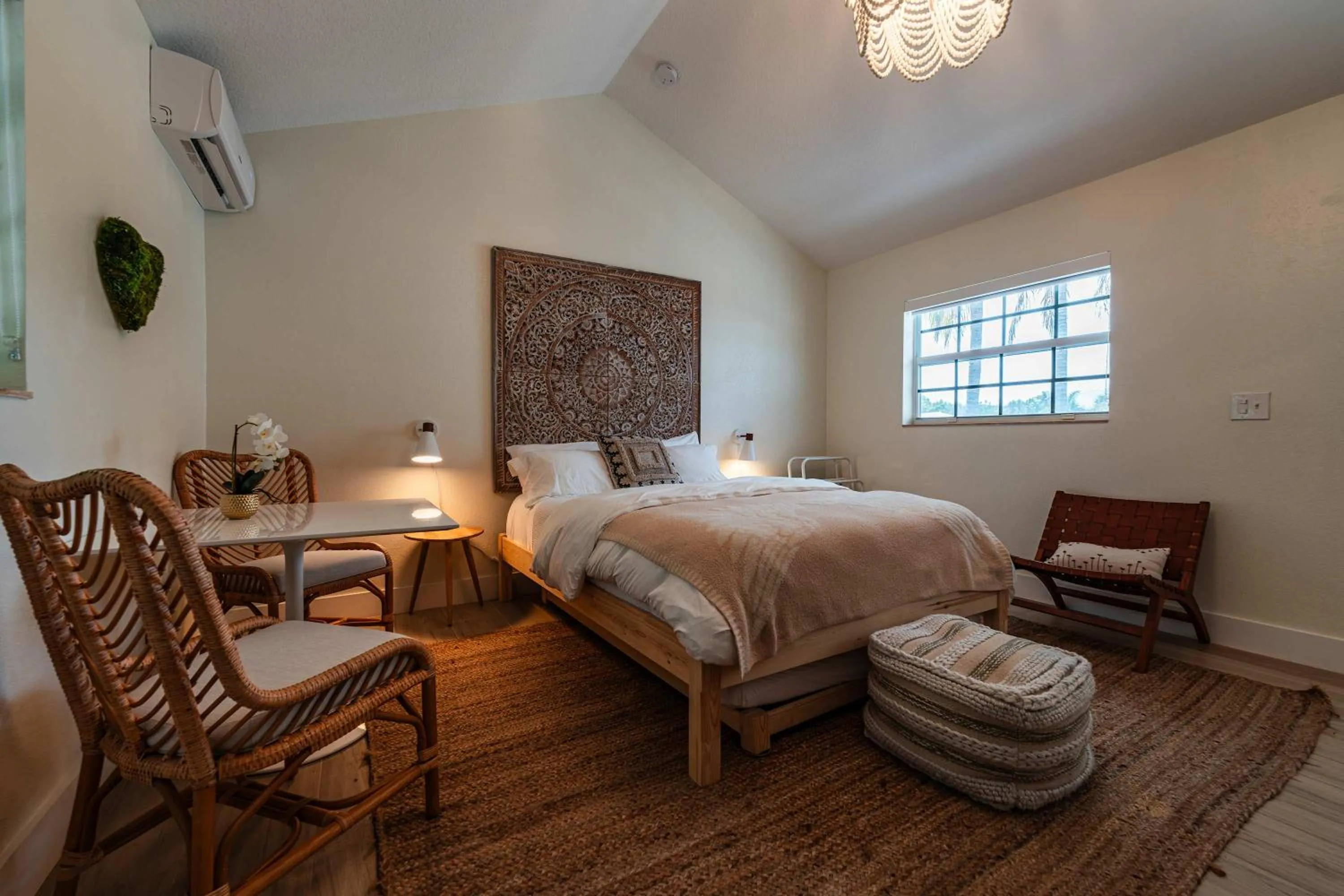 Seating area, Bed in Seahorse Beach Bungalows
