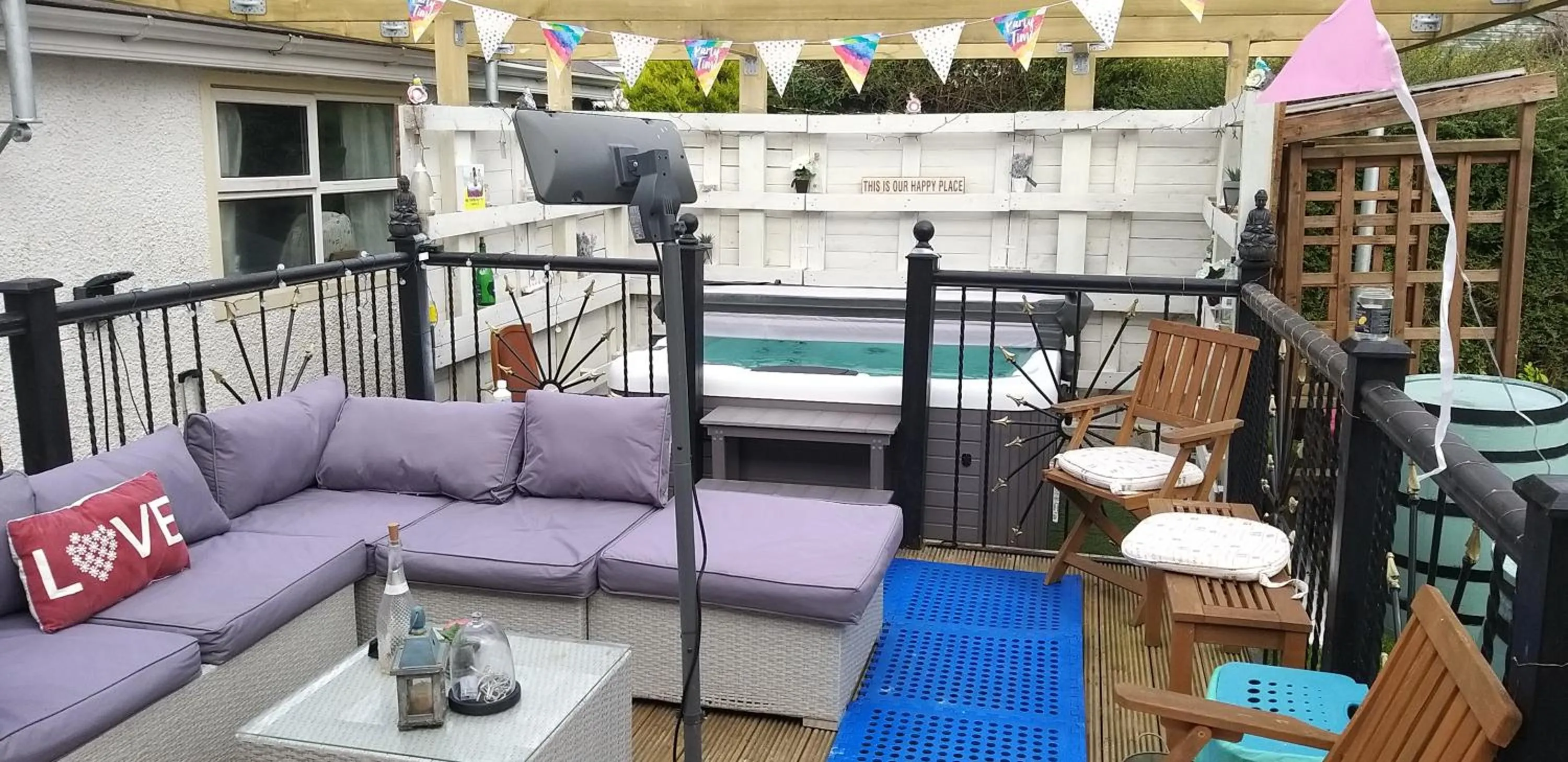 Seating area in Braeside B&B