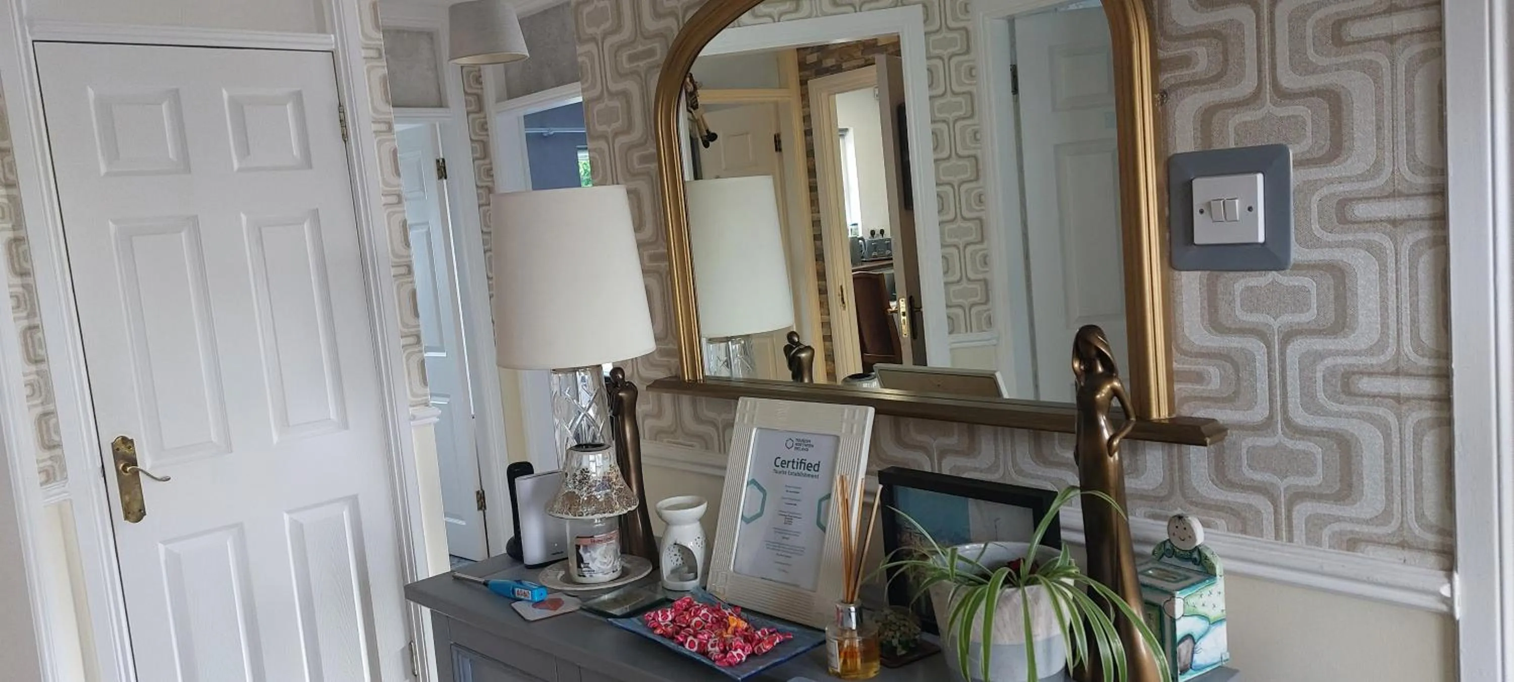 Property building in Braeside B&B