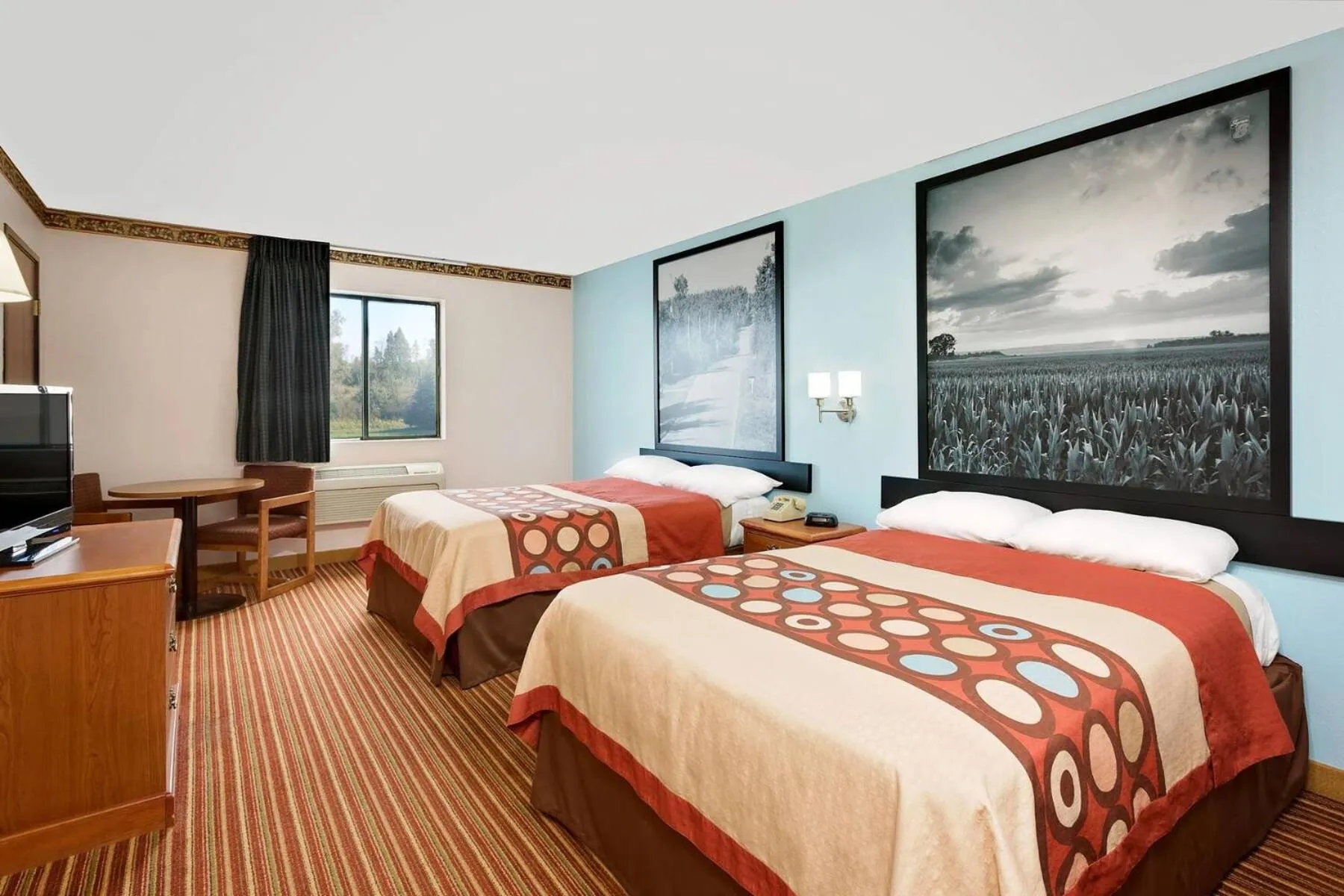 Bed in Super 8 by Wyndham Rock Port MO