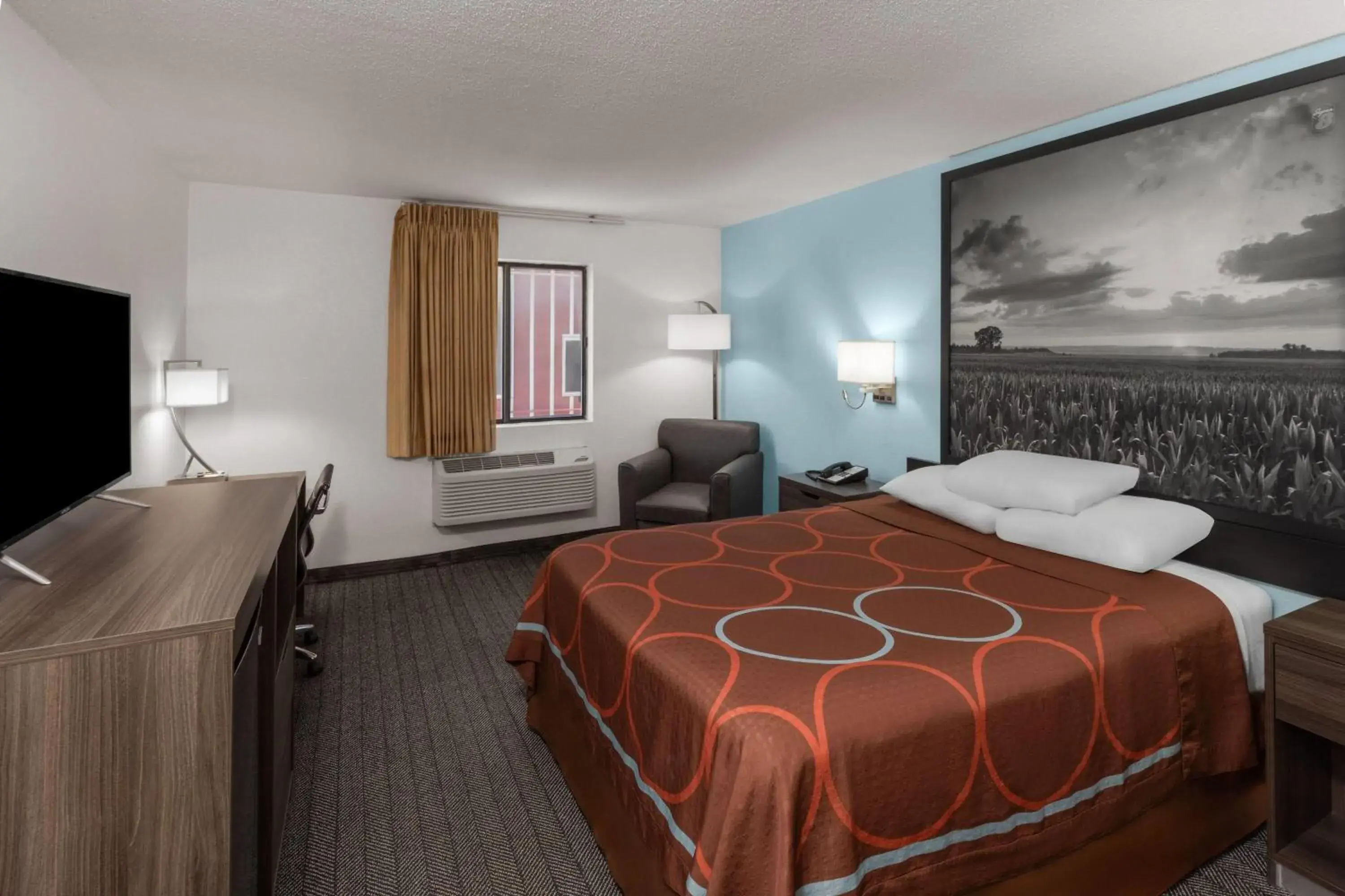 Queen Room - Non-Smoking in Super 8 by Wyndham Rock Port MO Queen Room - Non-Smoking in Super 8 by Wyndham Rock Port MO