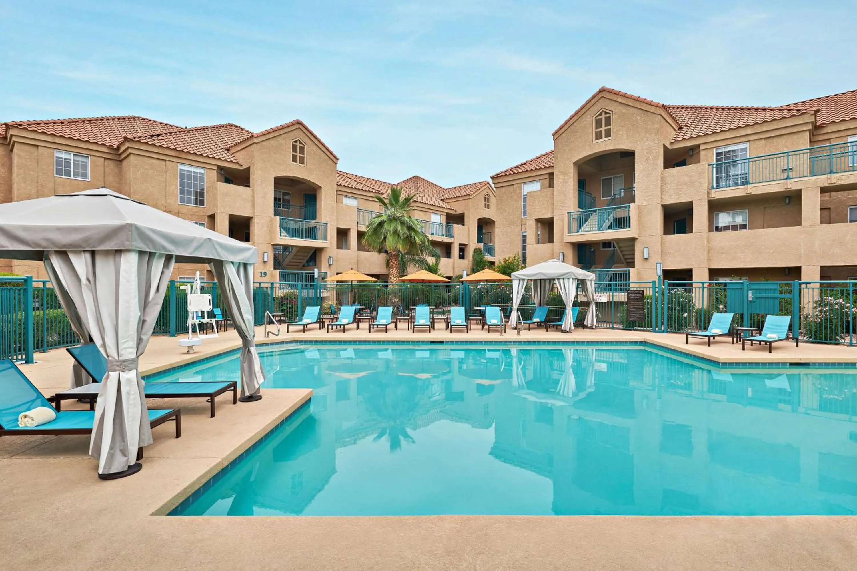 Swimming pool in Hyatt House Scottsdale Old Town