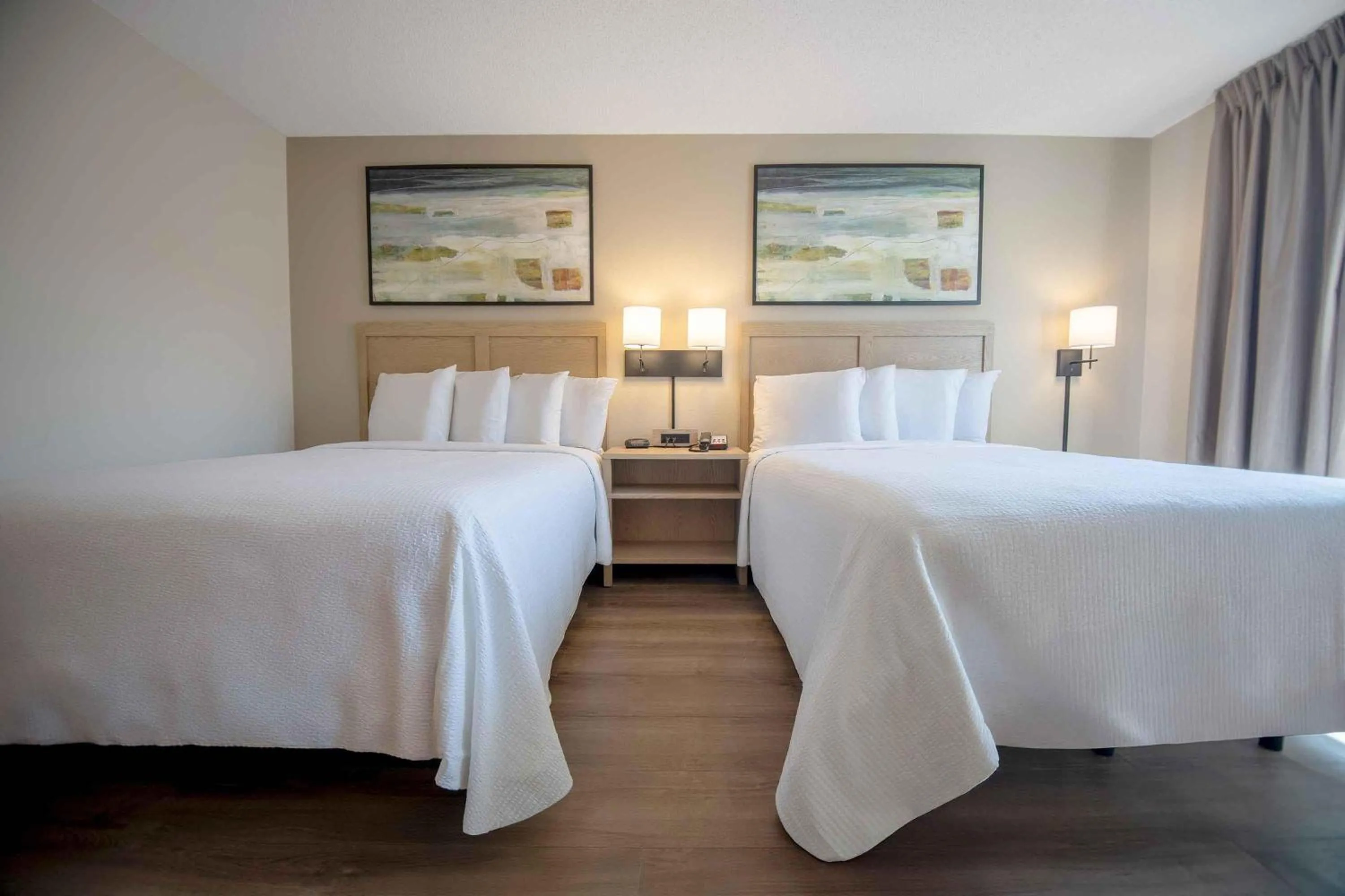 Bedroom, Bed in Extended Stay America Suites - Orange County - John Wayne Airport