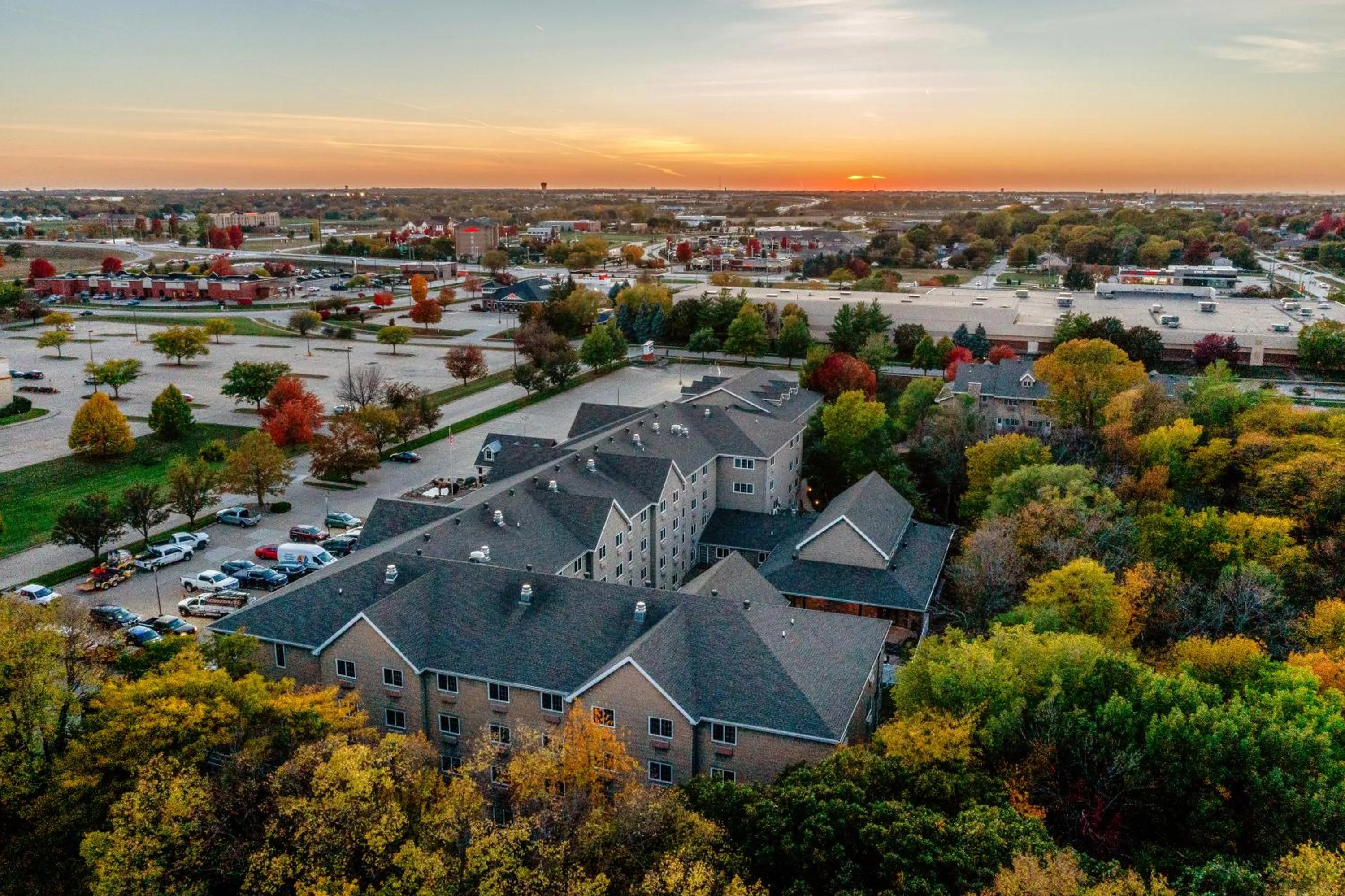 Property building in Stoney Creek Hotel Des Moines - Johnston