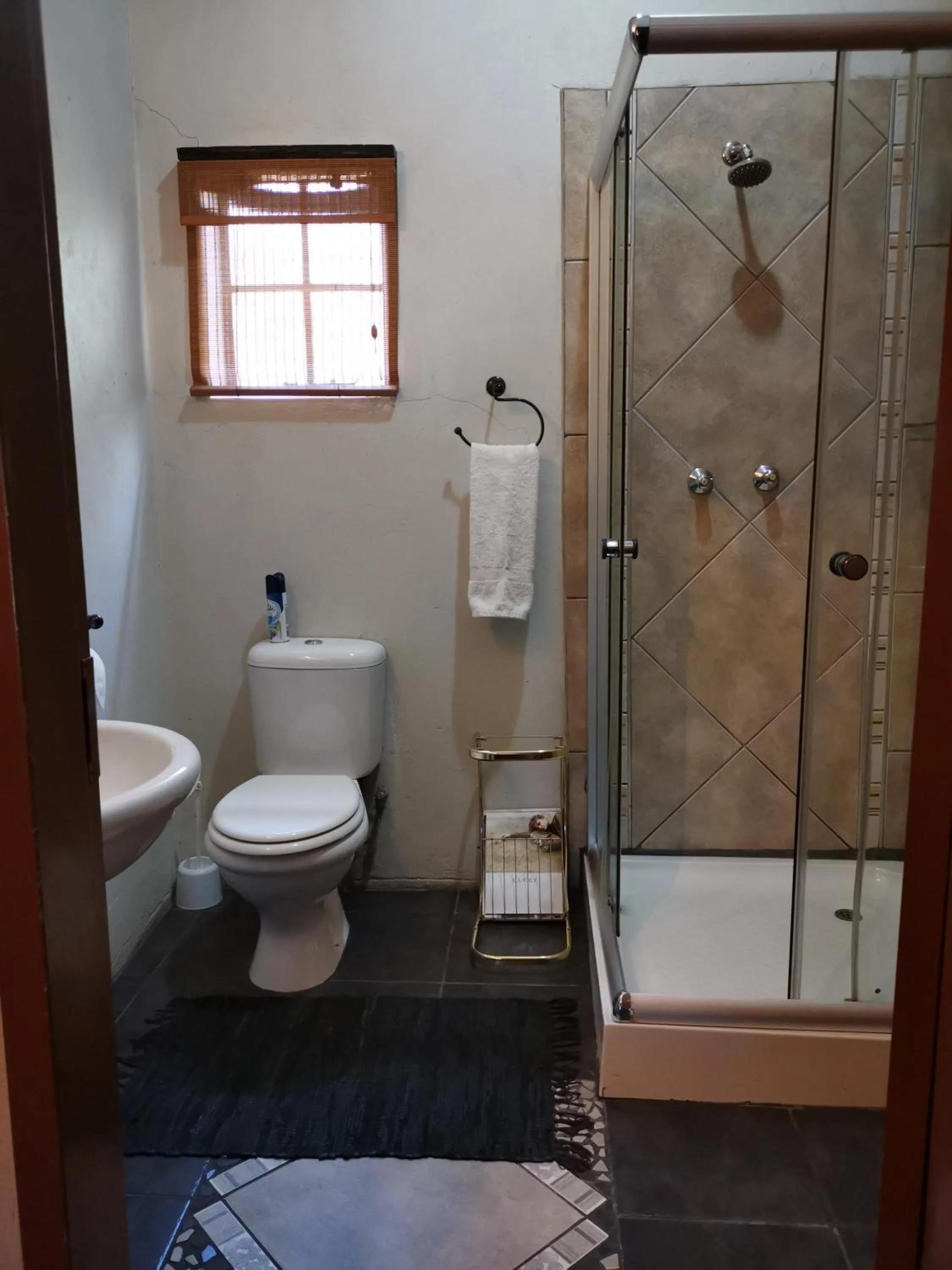 Shower in Bastille de Blignaut B&B
