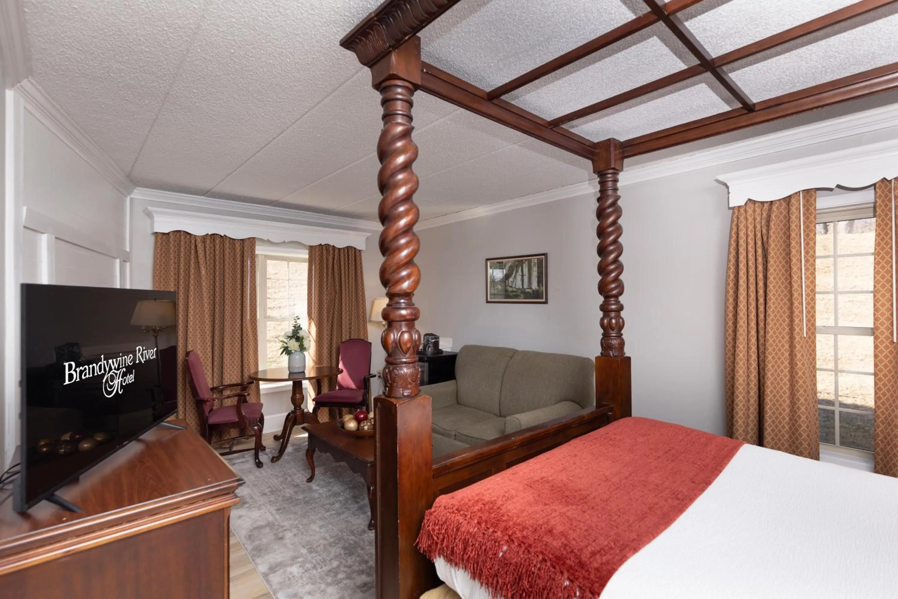 Bed in Brandywine River Hotel