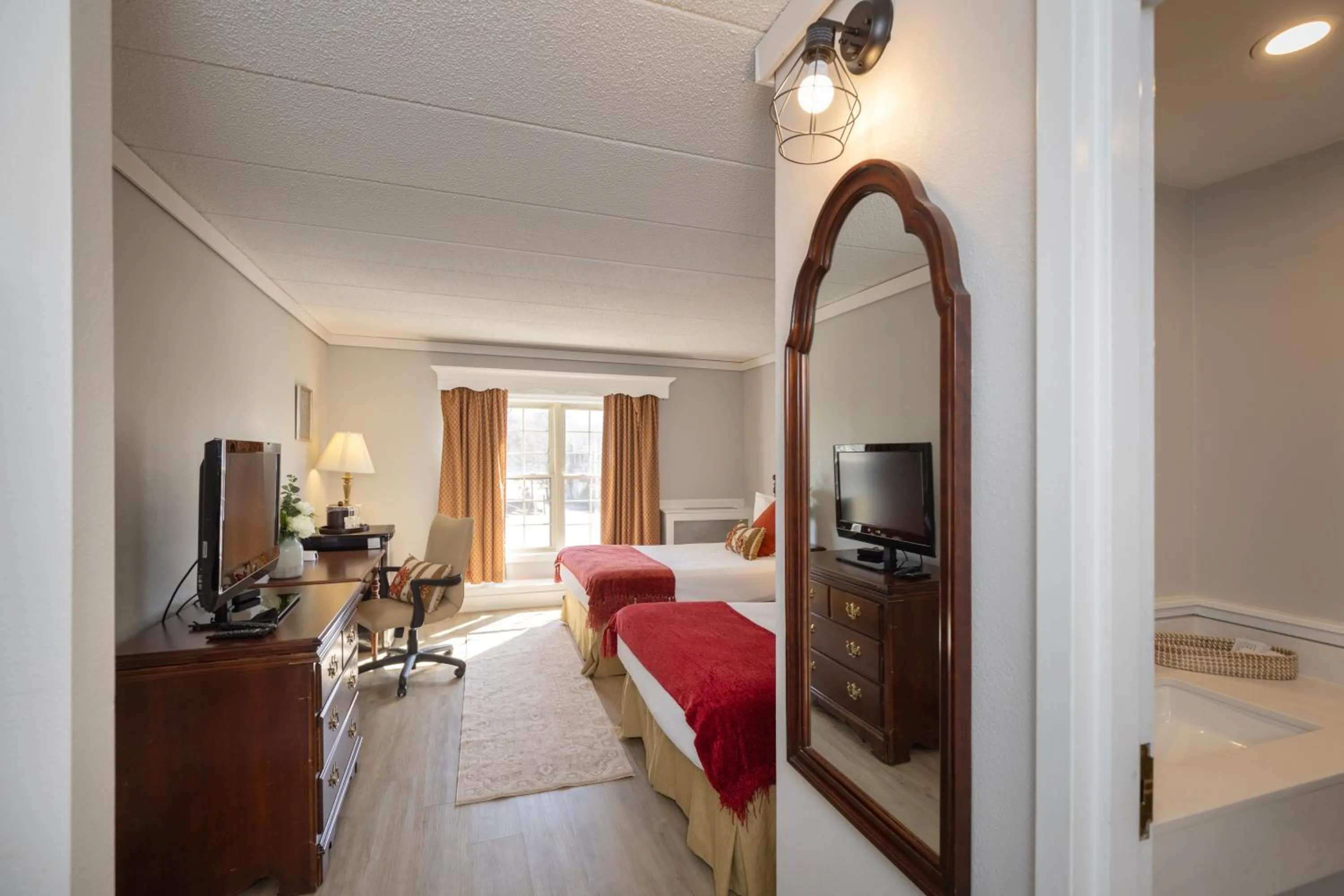 TV and multimedia, Bed in Brandywine River Hotel