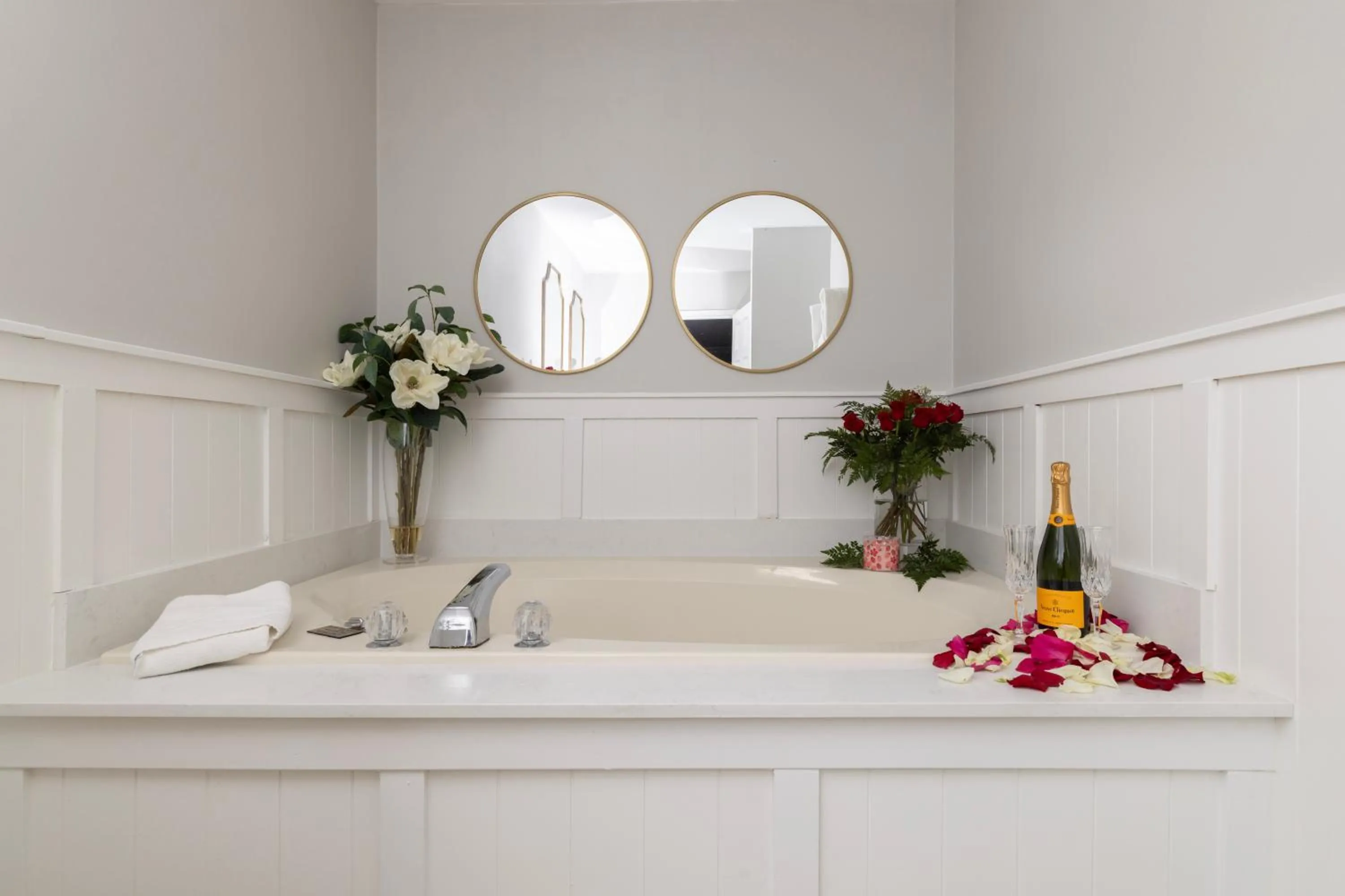 Bathroom in Brandywine River Hotel