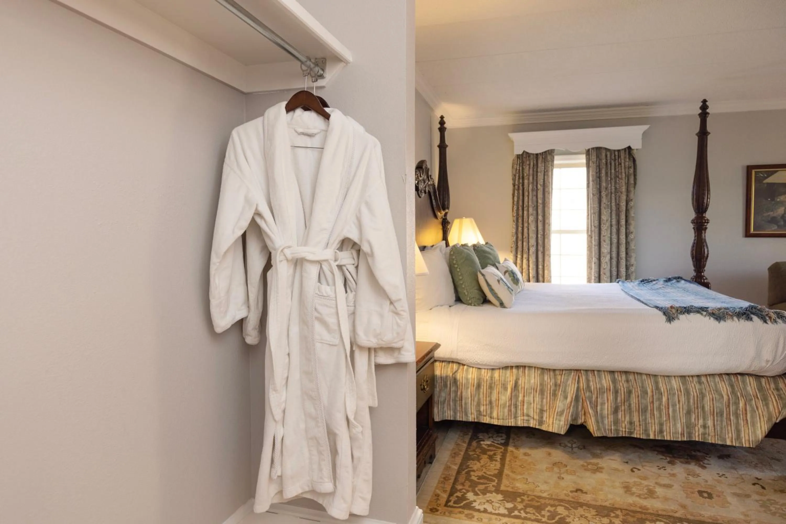 Bed in Brandywine River Hotel