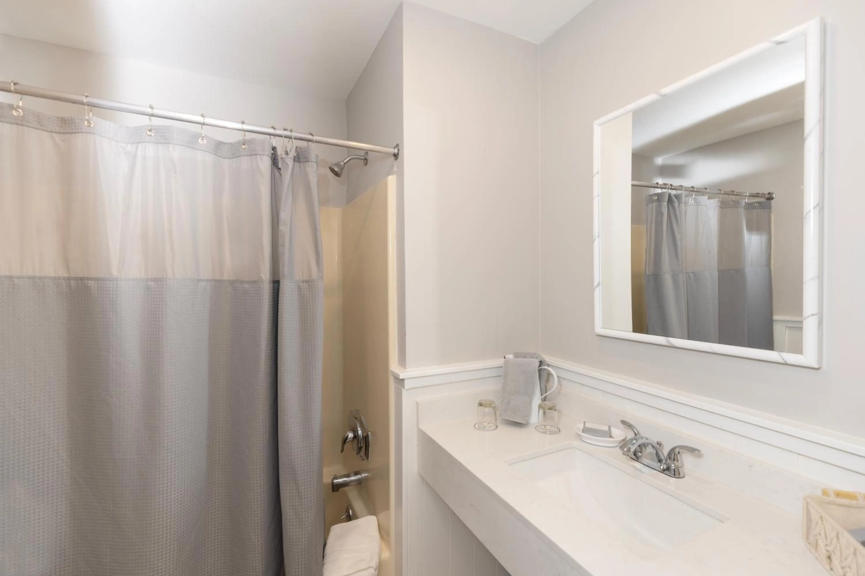 Shower in Brandywine River Hotel