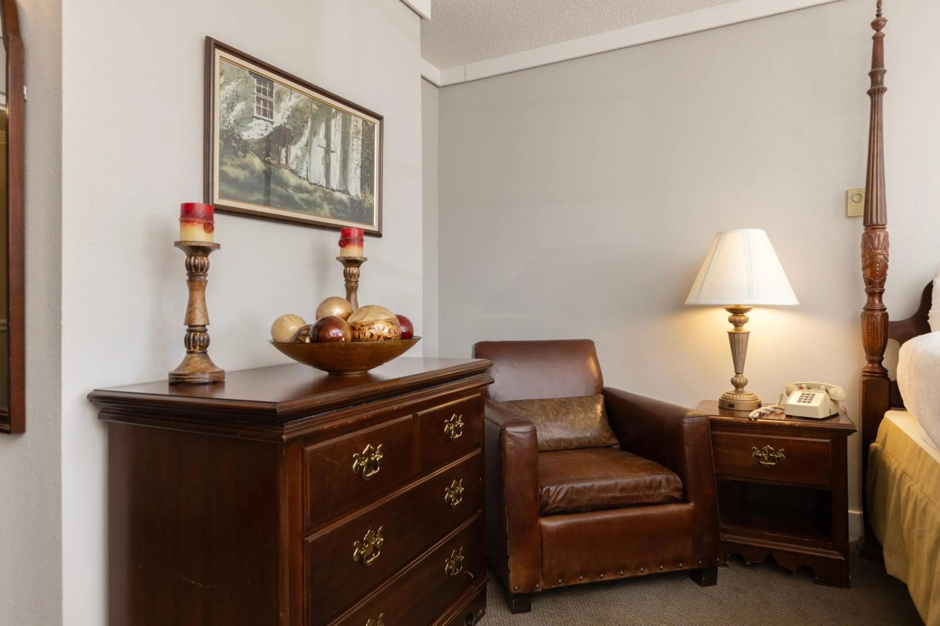 Living room in Brandywine River Hotel