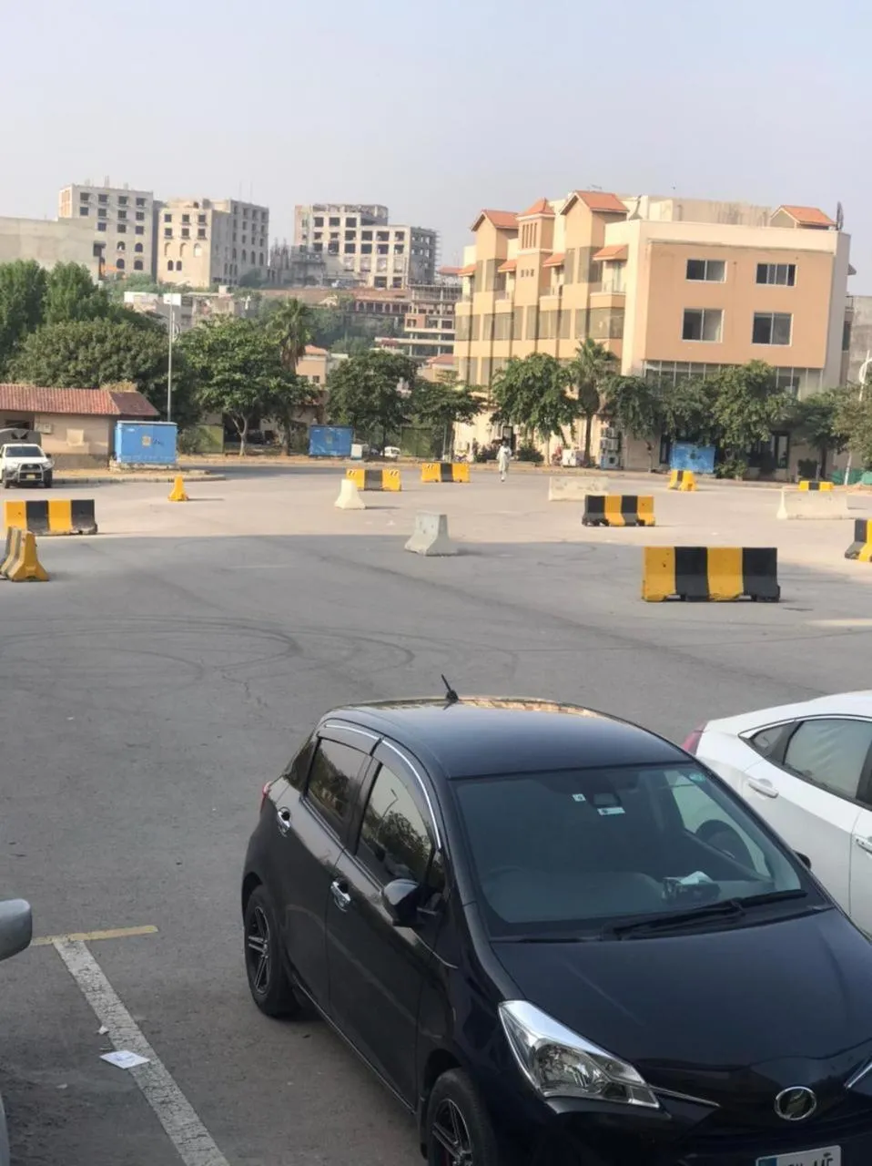 Parking in Hotel Vista Inn DHA