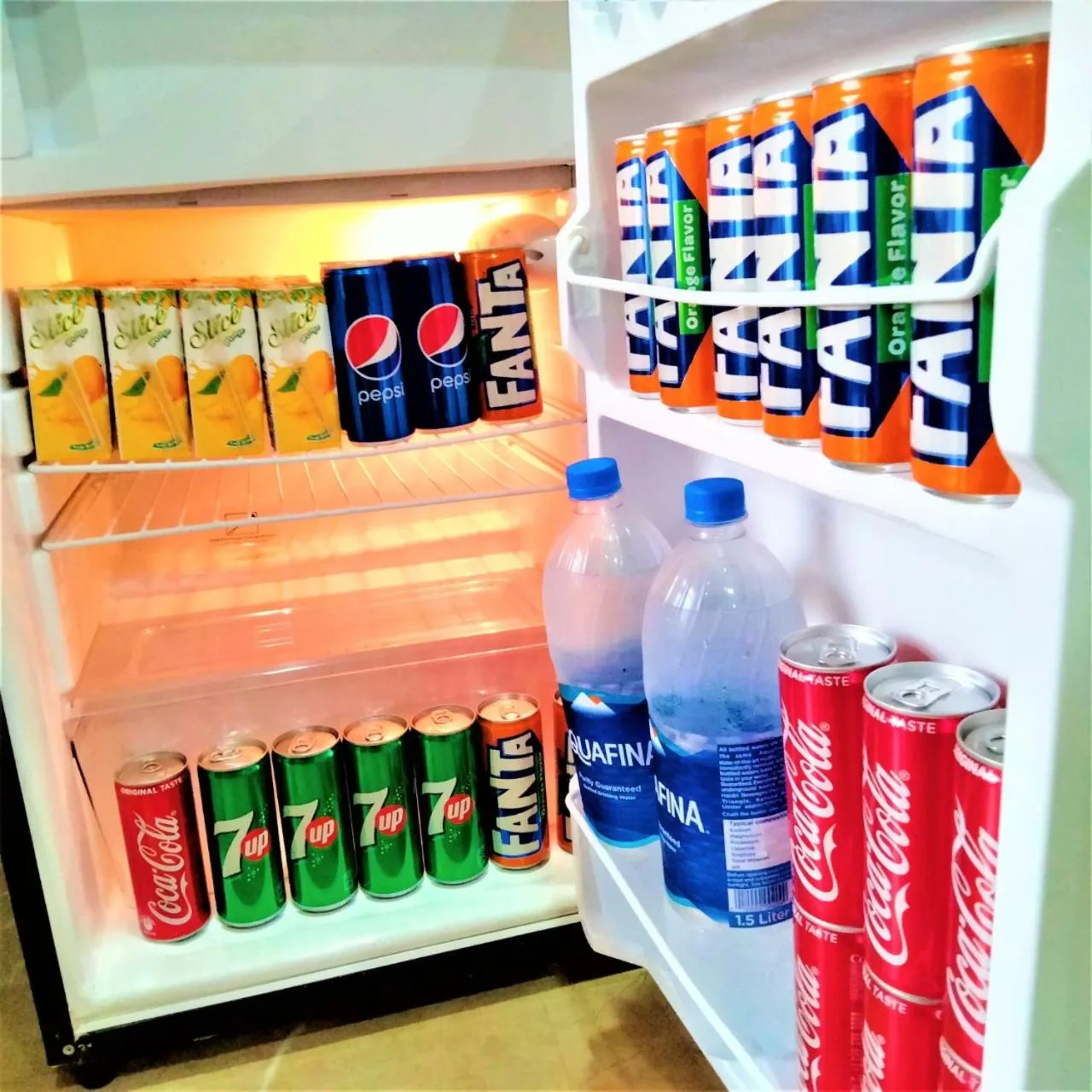 Food and drinks in Hotel Vista Inn DHA