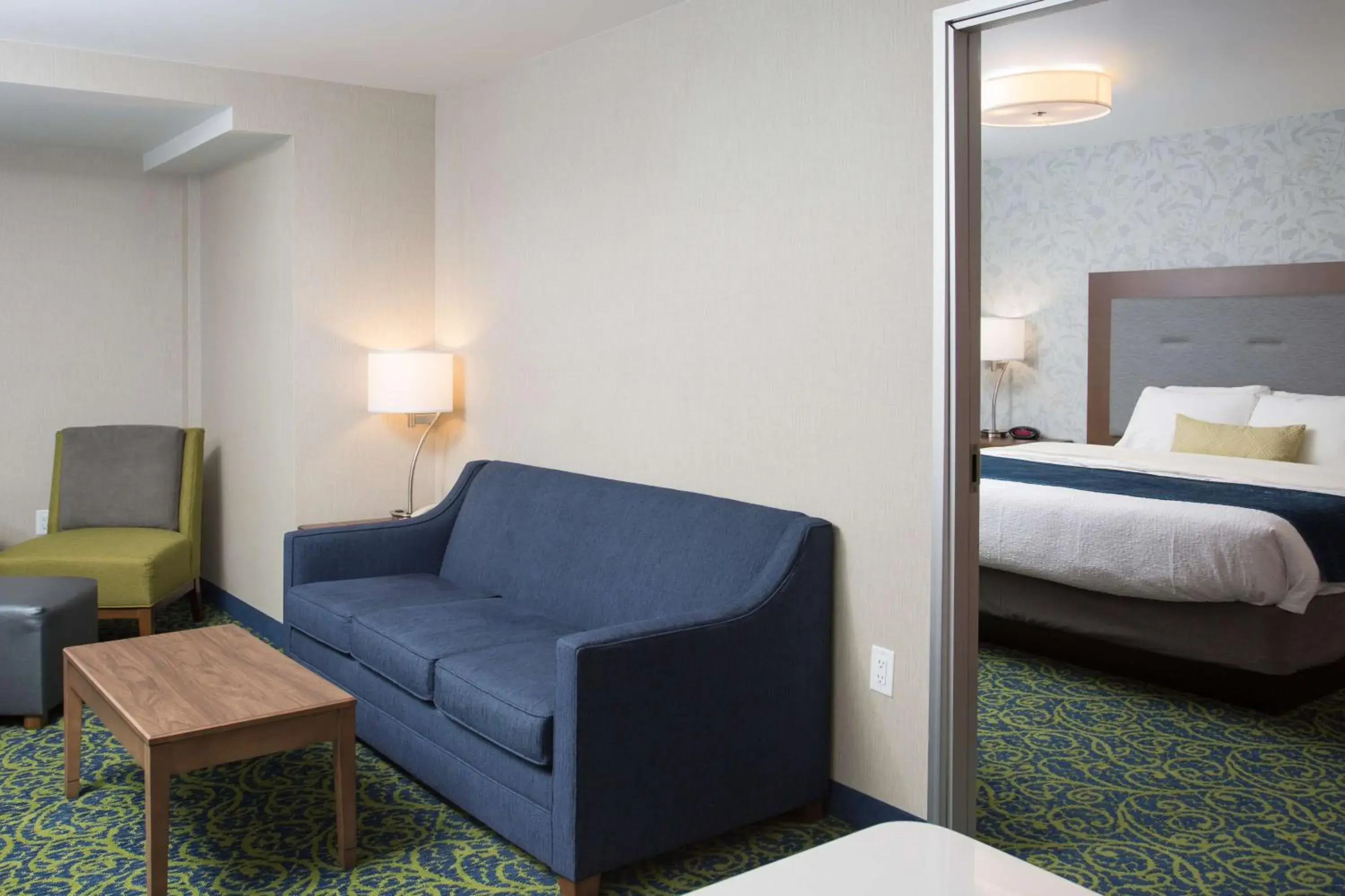 Two Bedroom Suite with One King Bed and Two Queen Beds - Non-Smoking in Best Western Plus Portsmouth Hotel & Suites Two Bedroom Suite with One King Bed and Two Queen Beds - Non-Smoking in Best Western Plus Portsmouth Hotel & Suites